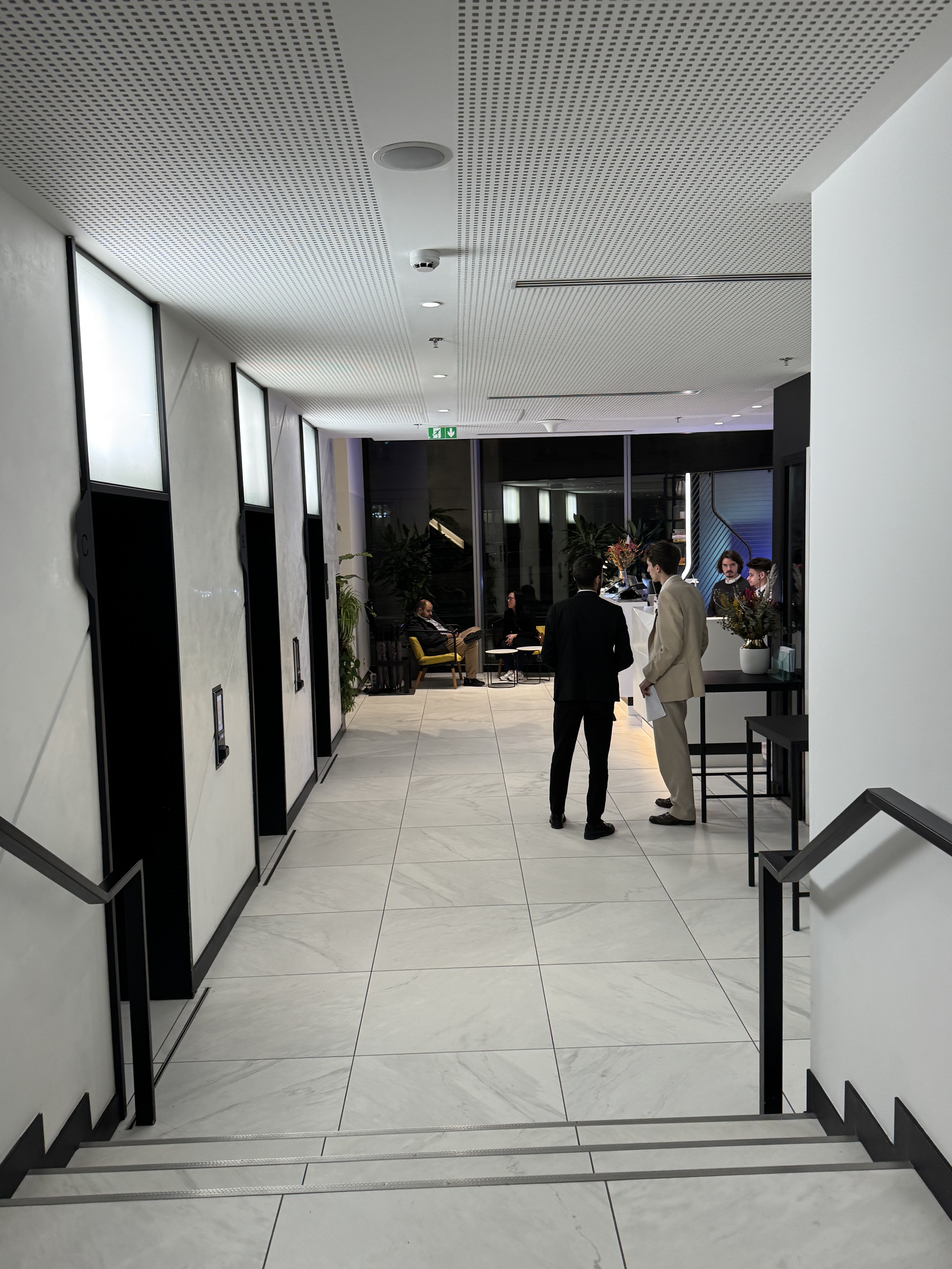 װ޲λñݣ羰ﰺվ Courtyard Paris Gare de Lyon