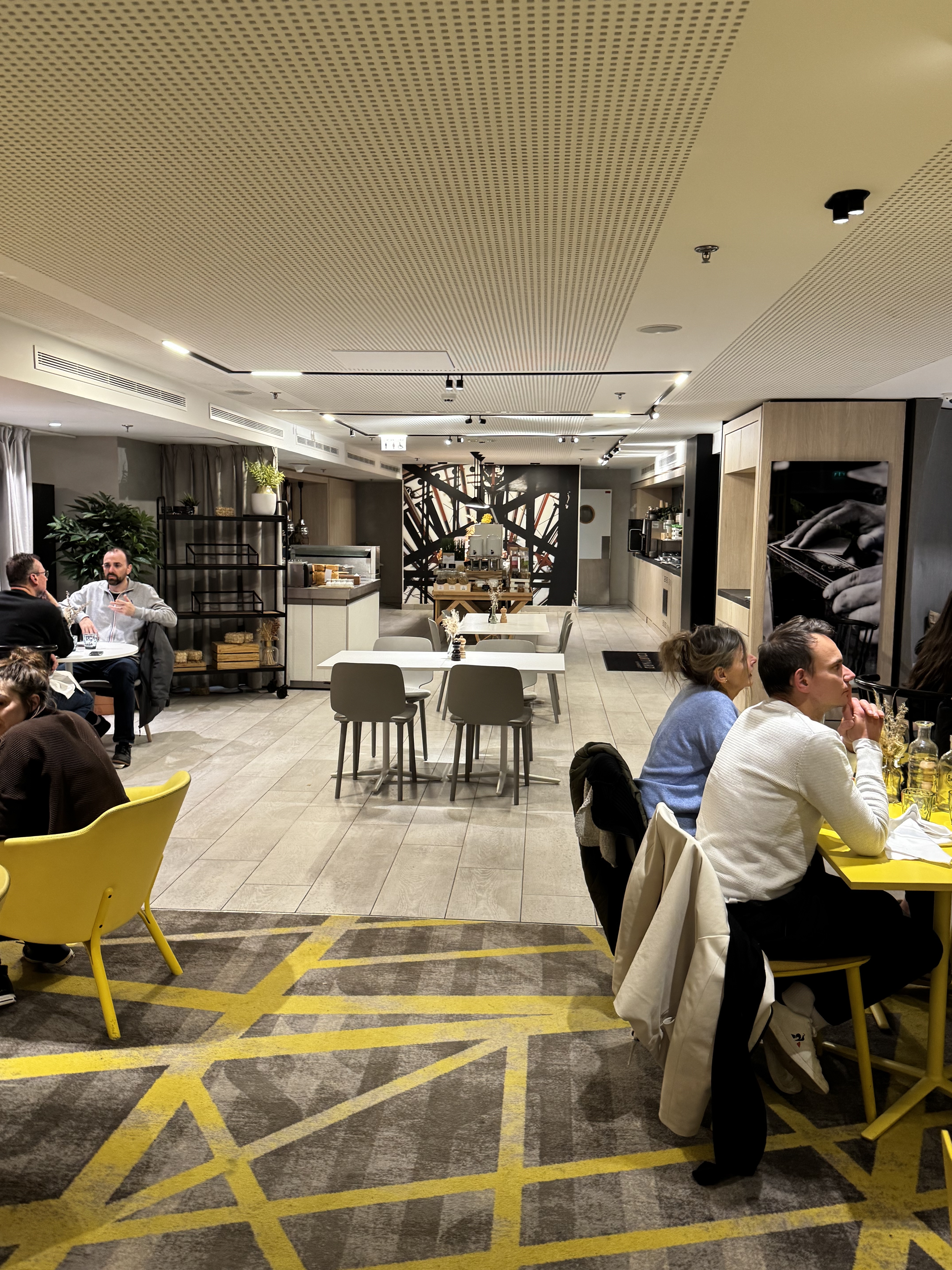 װ޲λñݣ羰ﰺվ Courtyard Paris Gare de Lyon