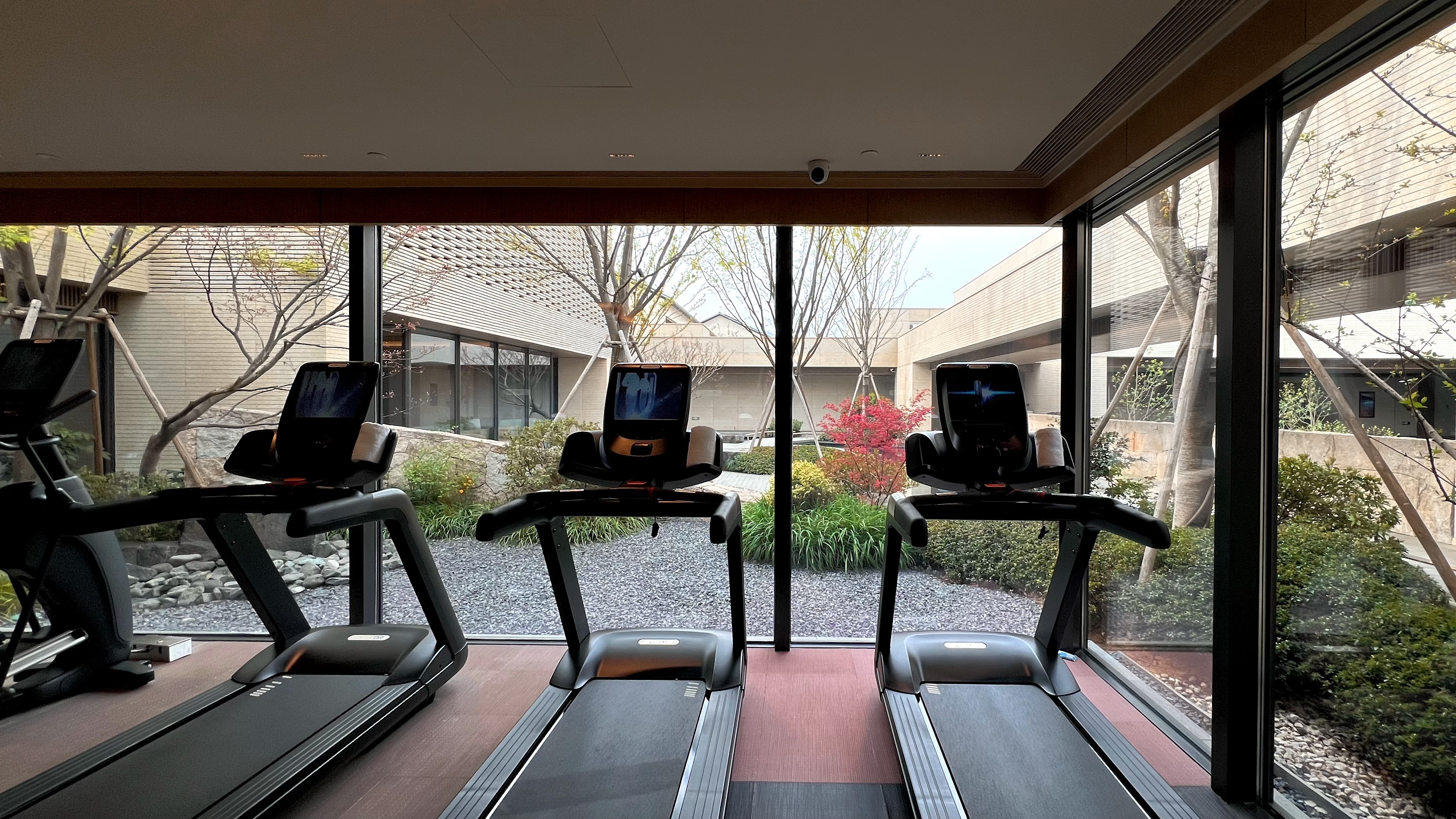 ֻΪϪɽãŴϪɽѡƵ Yada Xishan Hotel, UBC