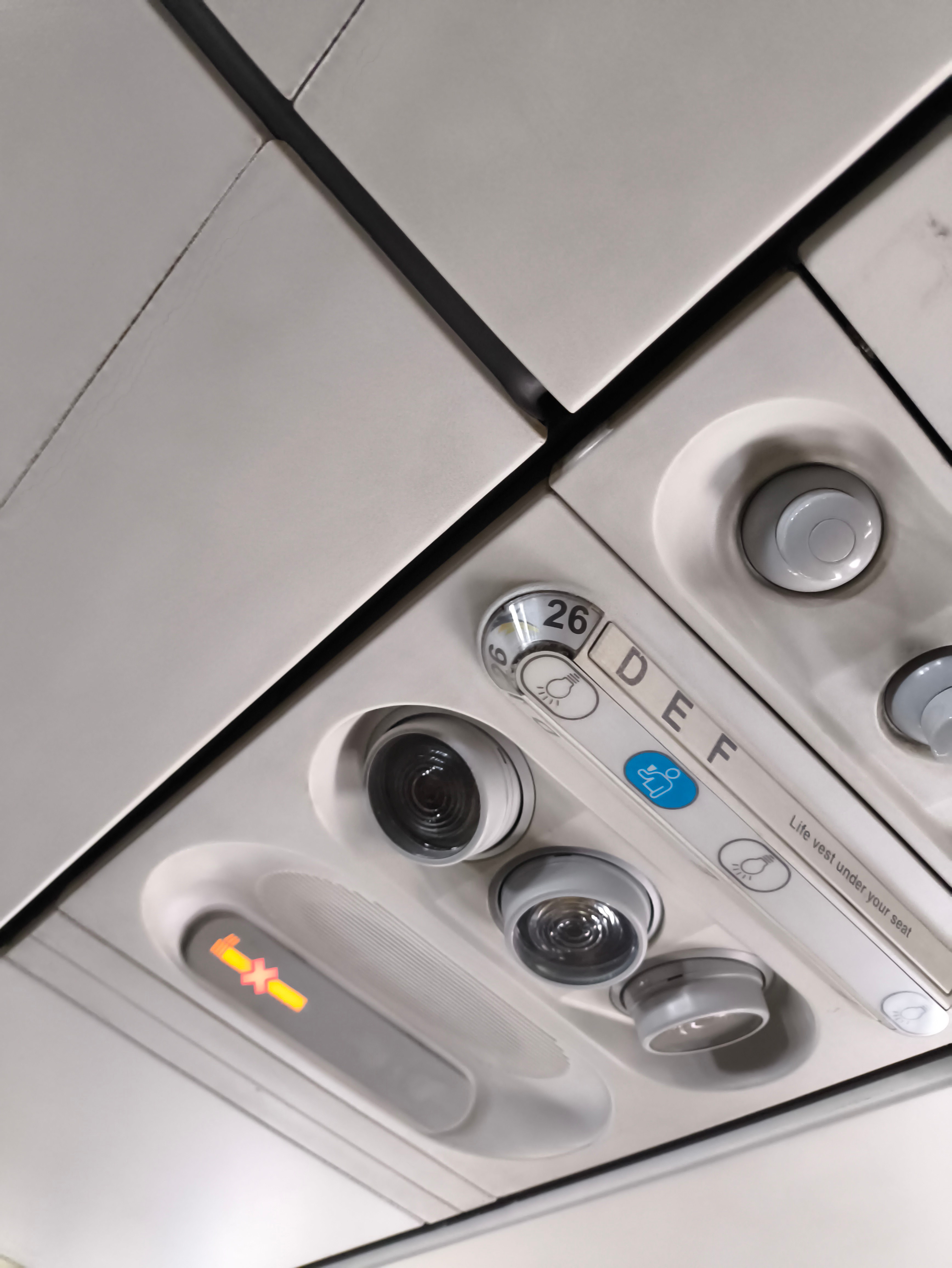 ʱС˾¿˹û-ǺTransnusa 8B80 DPS-PER տA320-200