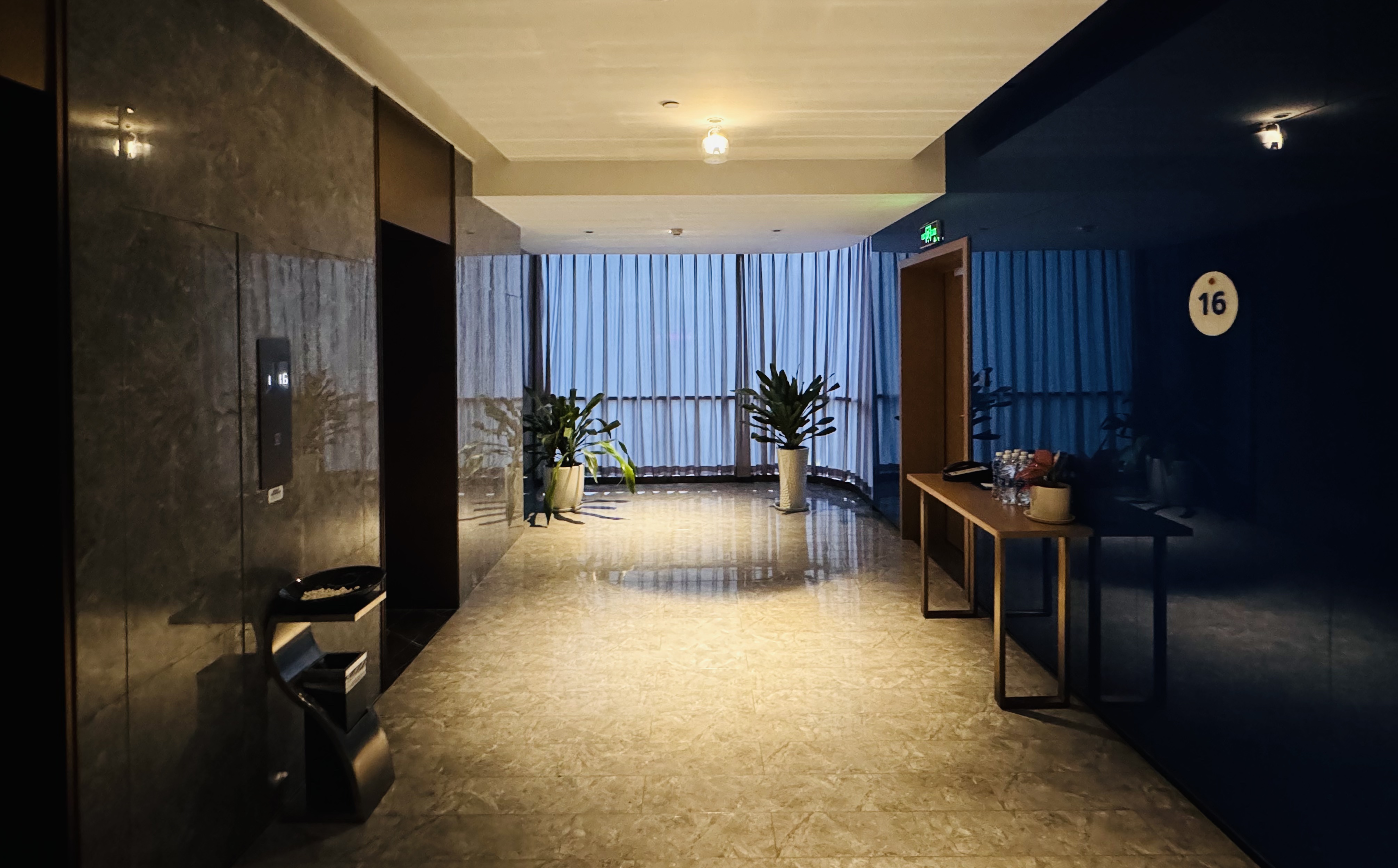 ϸɽ֮ѡ|ϲһ㳡ѡվƵ(HIX Nanchang Bayi Square)׷ס
