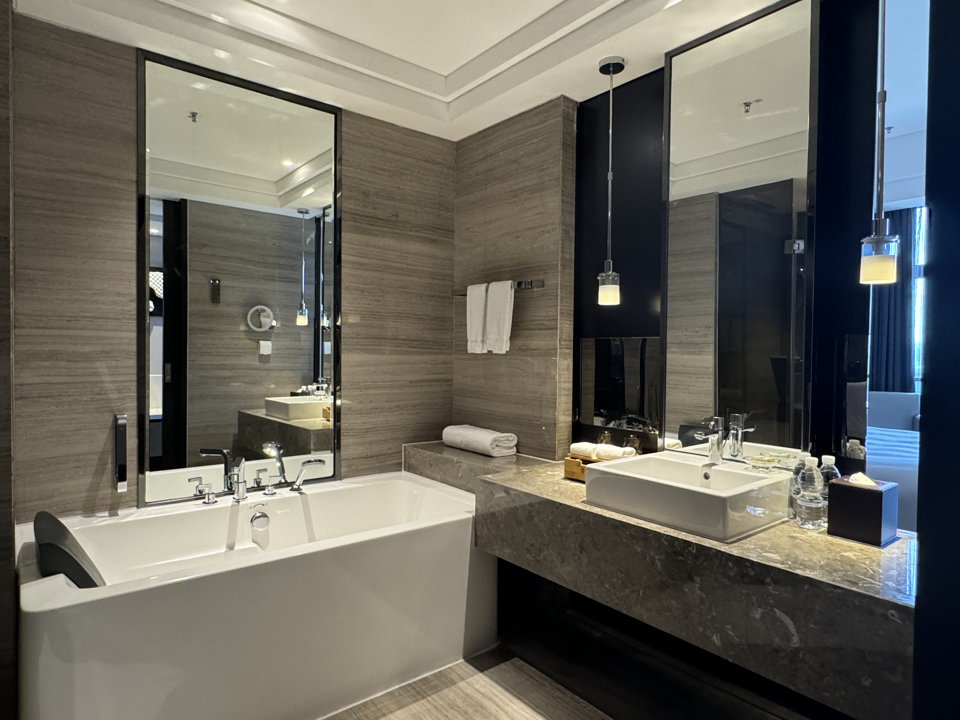 158Ƶ/Renaissance guiyang Hotel