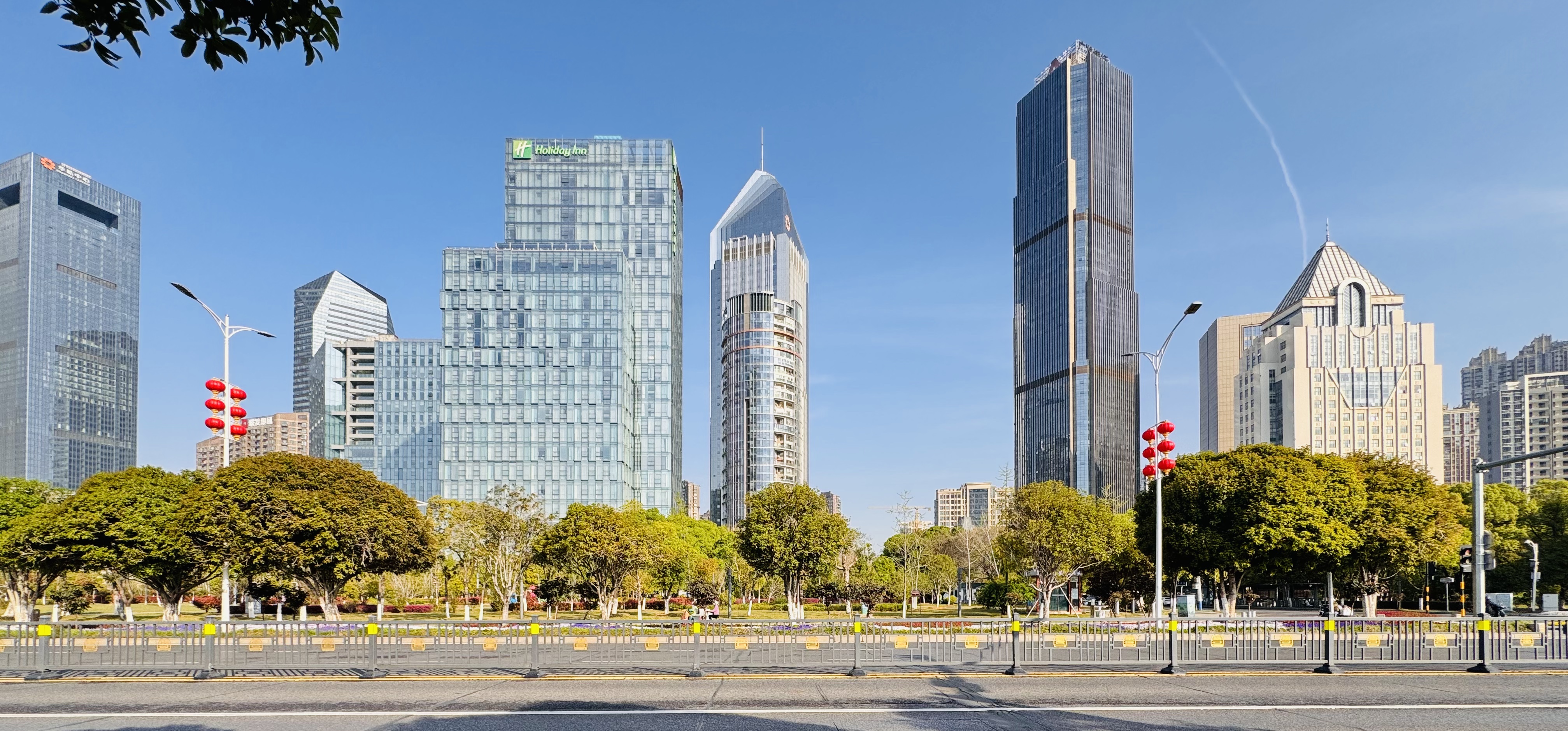 Ƚˮһ|ϲվƵ(Holiday Inn Nanchang Riverside)ס