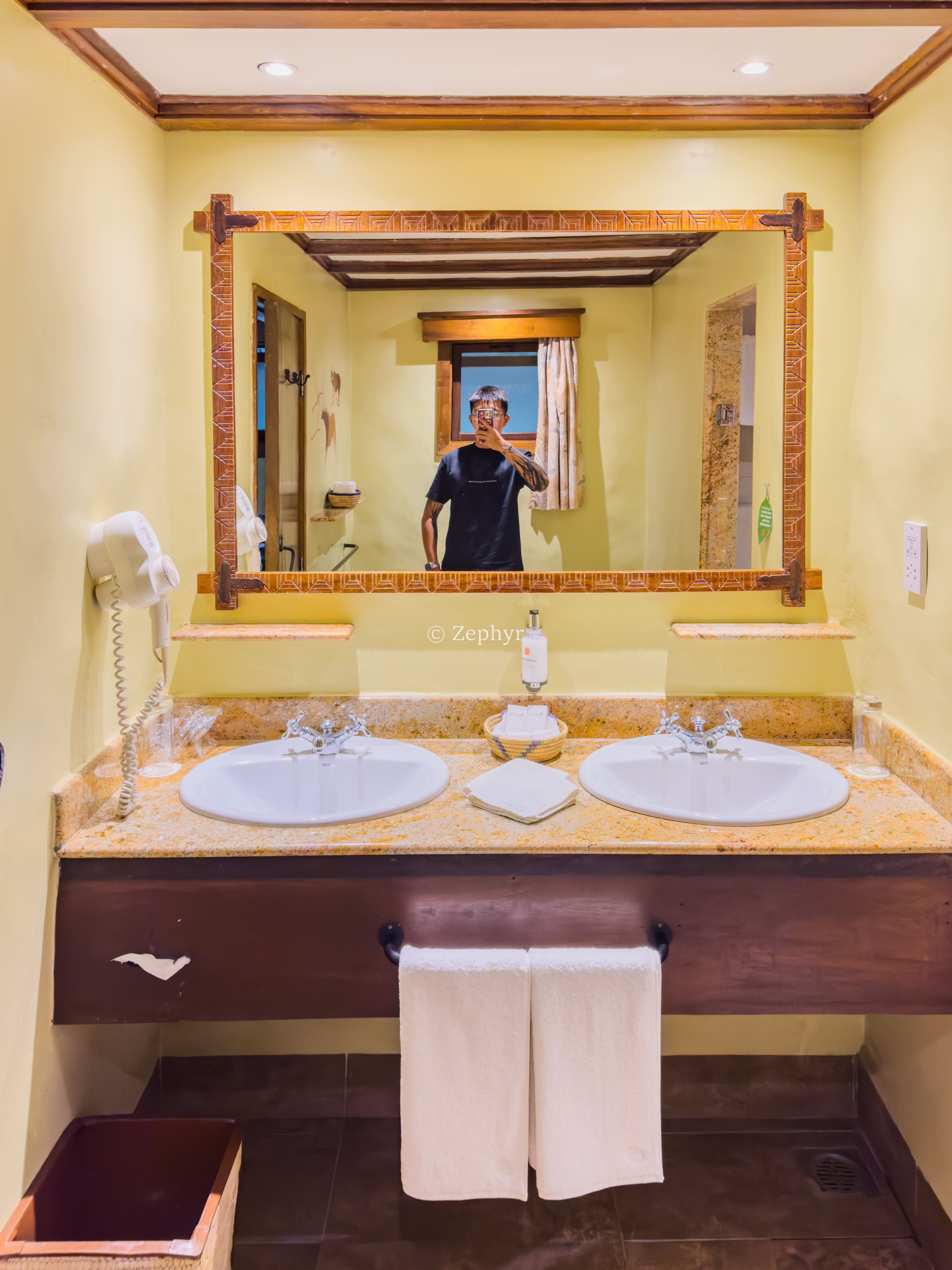 ̹ɣǶ޻ɽ۾Լ۱֮ѡSerena Safari Lodge NGORONGORO