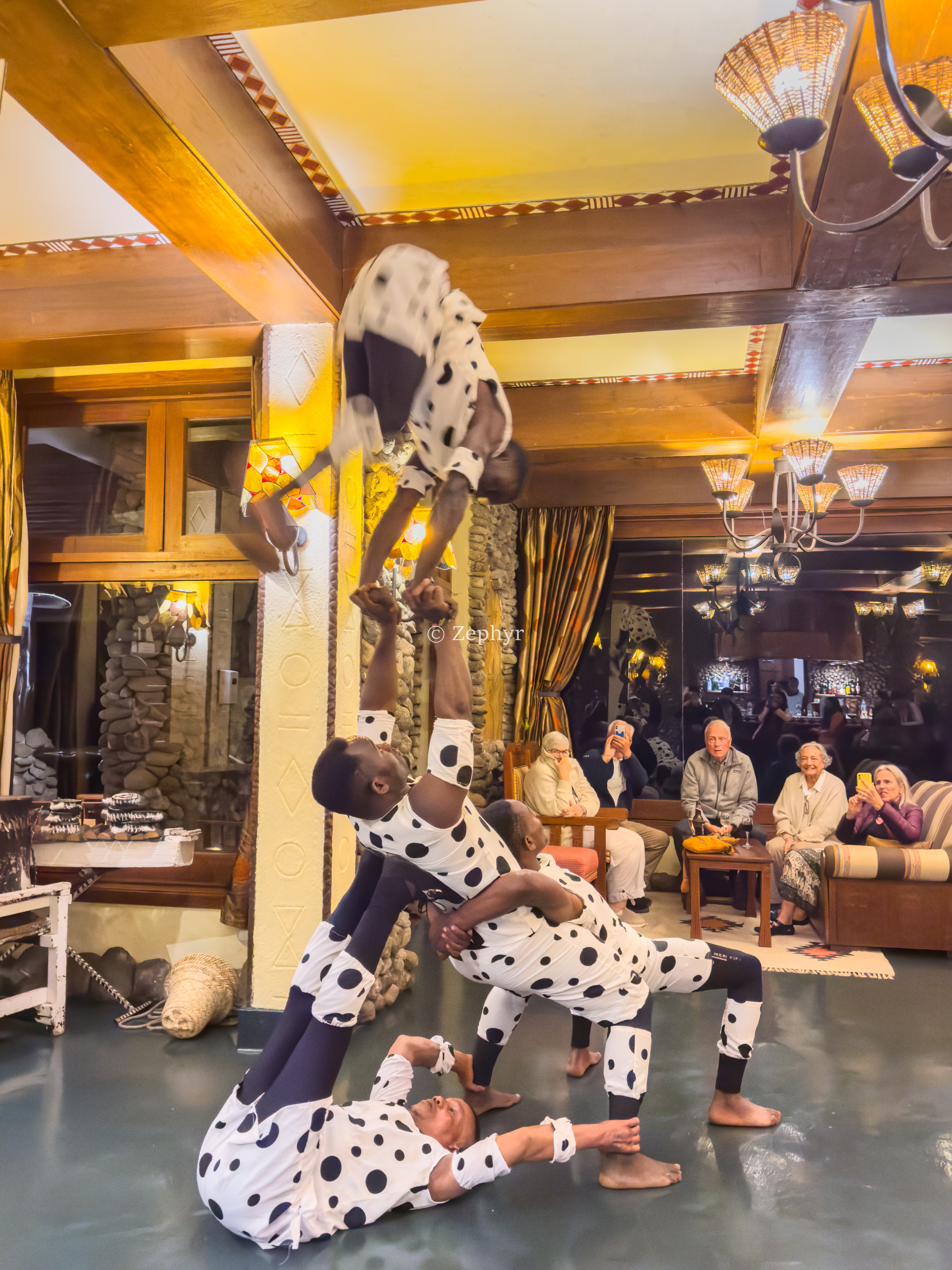 ̹ɣǶ޻ɽ۾Լ۱֮ѡSerena Safari Lodge NGORONGORO