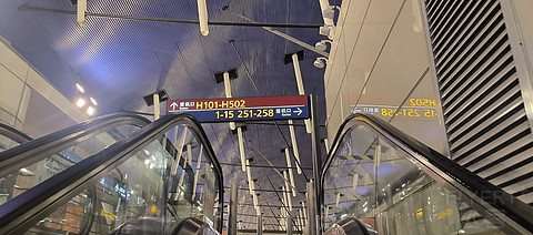 44【红眼晚班 叠加延误 跨零点落地】PVG-DLC MU5661经济舱报告