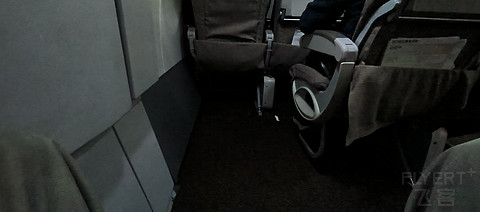 44【红眼晚班 叠加延误 跨零点落地】PVG-DLC MU5661经济舱报告
