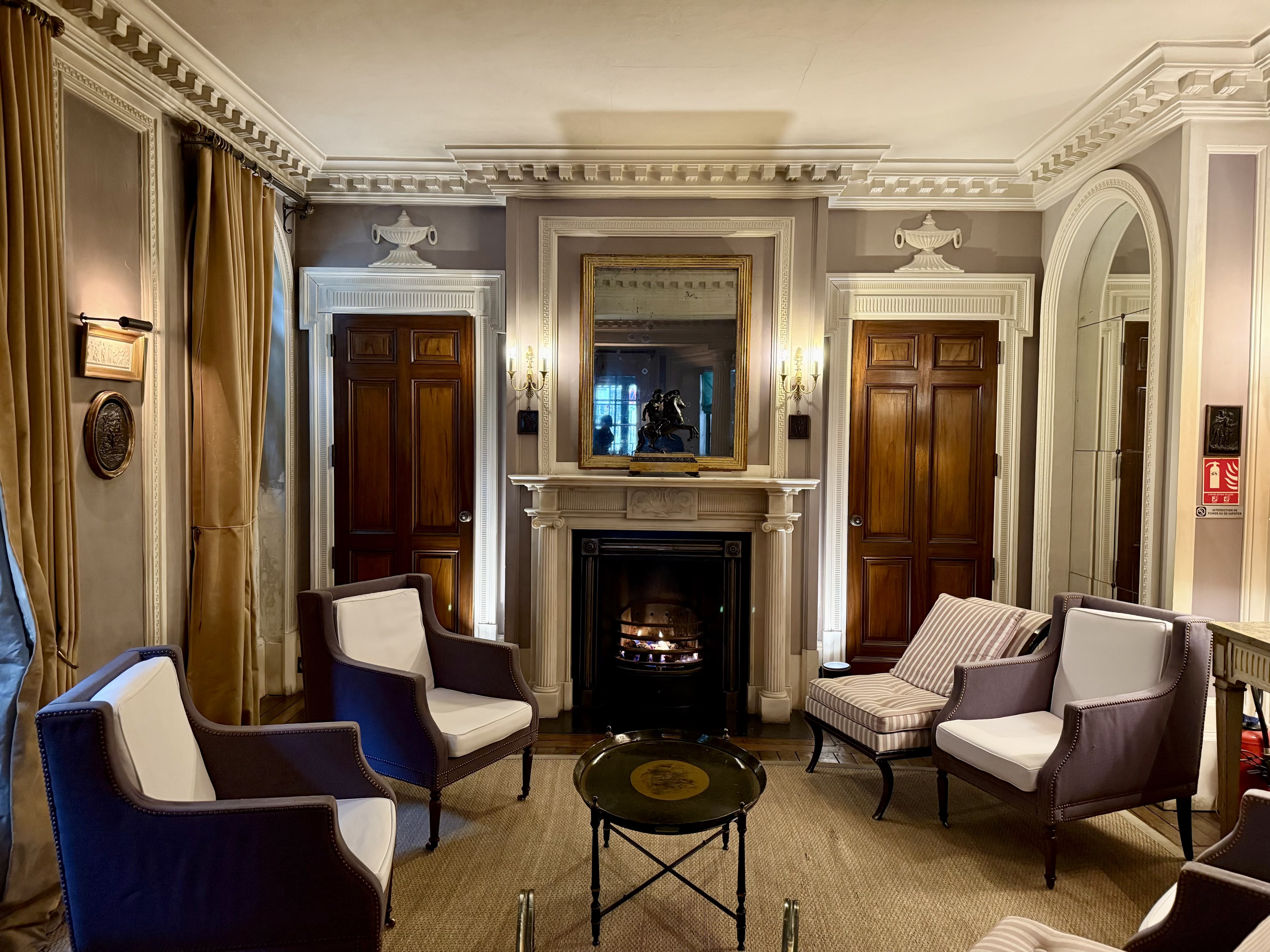 MARRIOTTLe Dokhan's Paris Arc de Triomphe a Tribute Portfolio Hotel