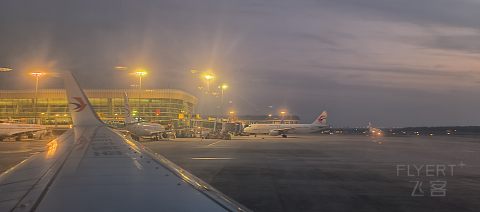 48【一日三飞 夕阳相随 京汉晚班 再遇熟悉乘务长】MU2459 报告