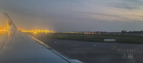 48【一日三飞 夕阳相随 京汉晚班 再遇熟悉乘务长】MU2459 报告
