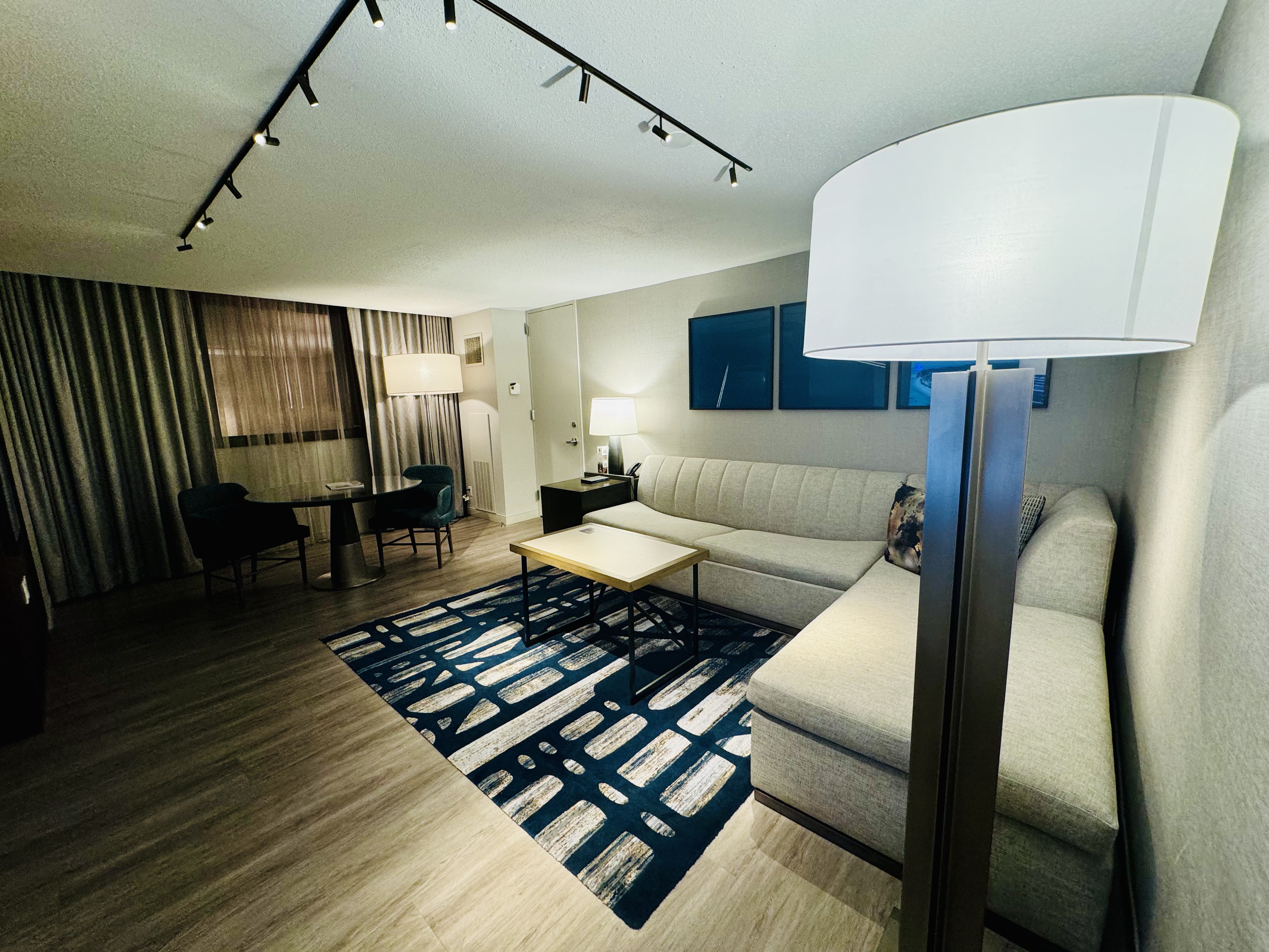 İѡ񡹡Hyatt Regency OHare Plaza Suiteס