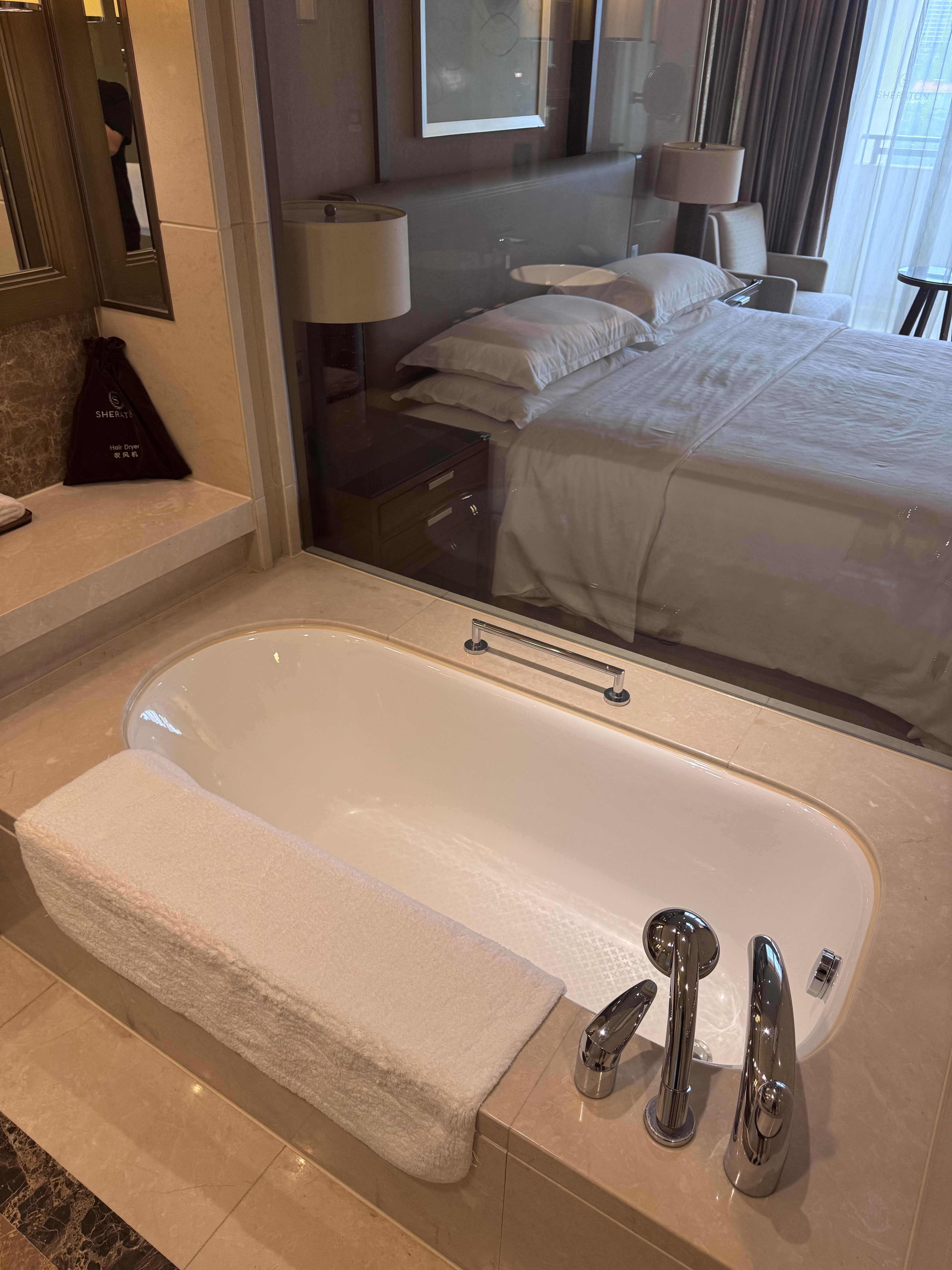 Sheraton HuizhouݰغžϲǶȼپƵ ԰׷