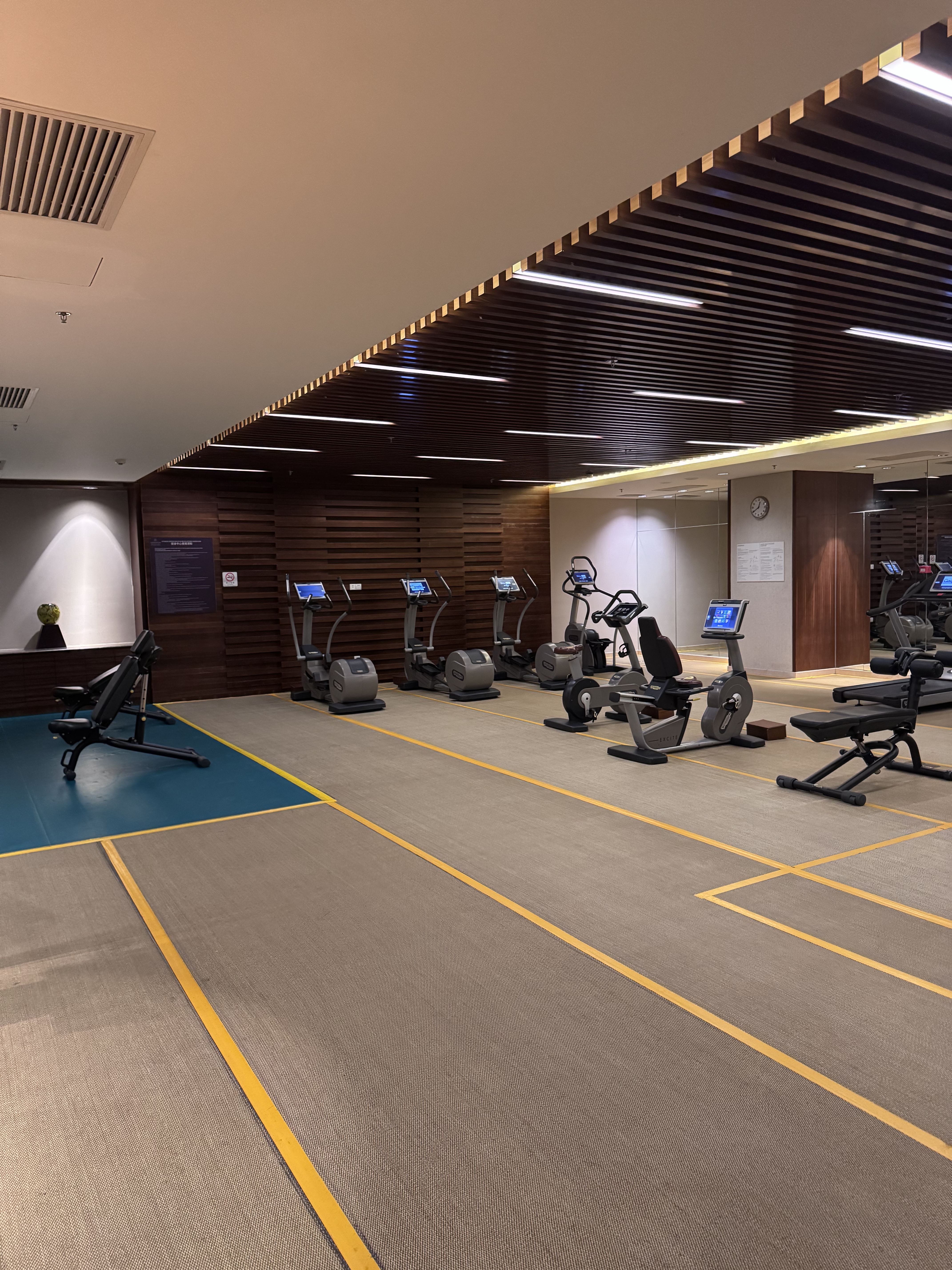 Sheraton HuizhouݰغžϲǶȼپƵ ԰׷