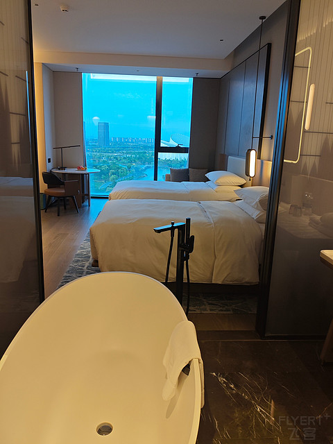 乱花渐欲迷人眼，南通万豪酒店
