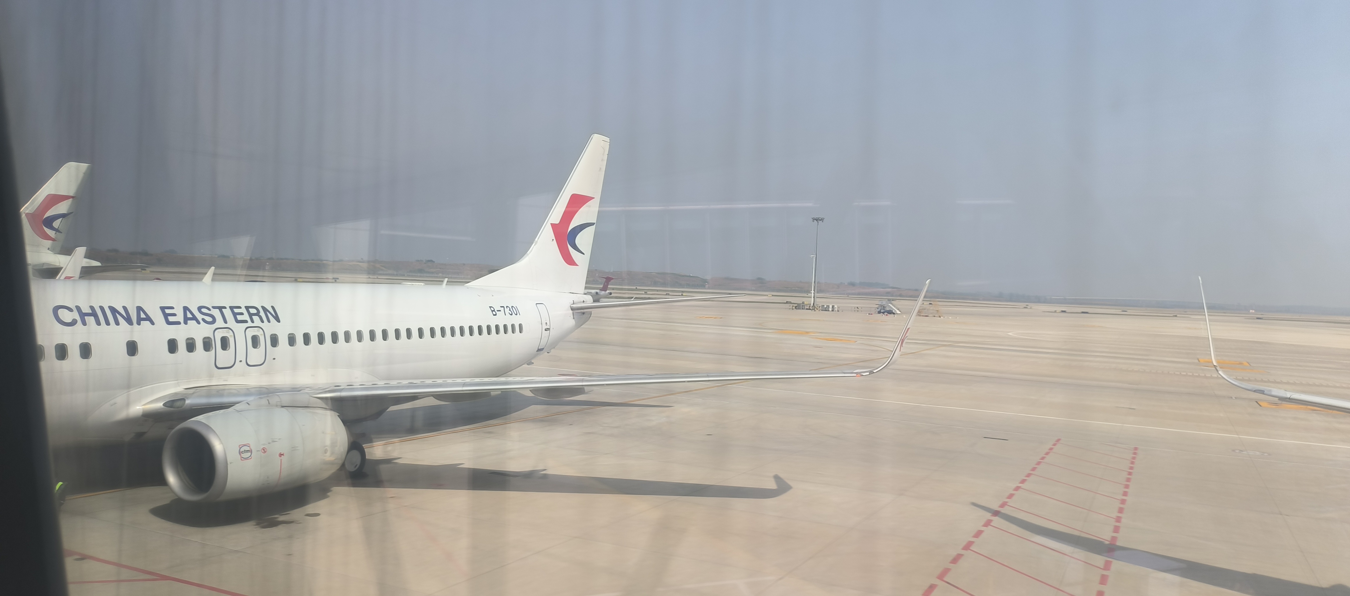 57Ͷǰ人 Ϥ񳤡MU2518òձ