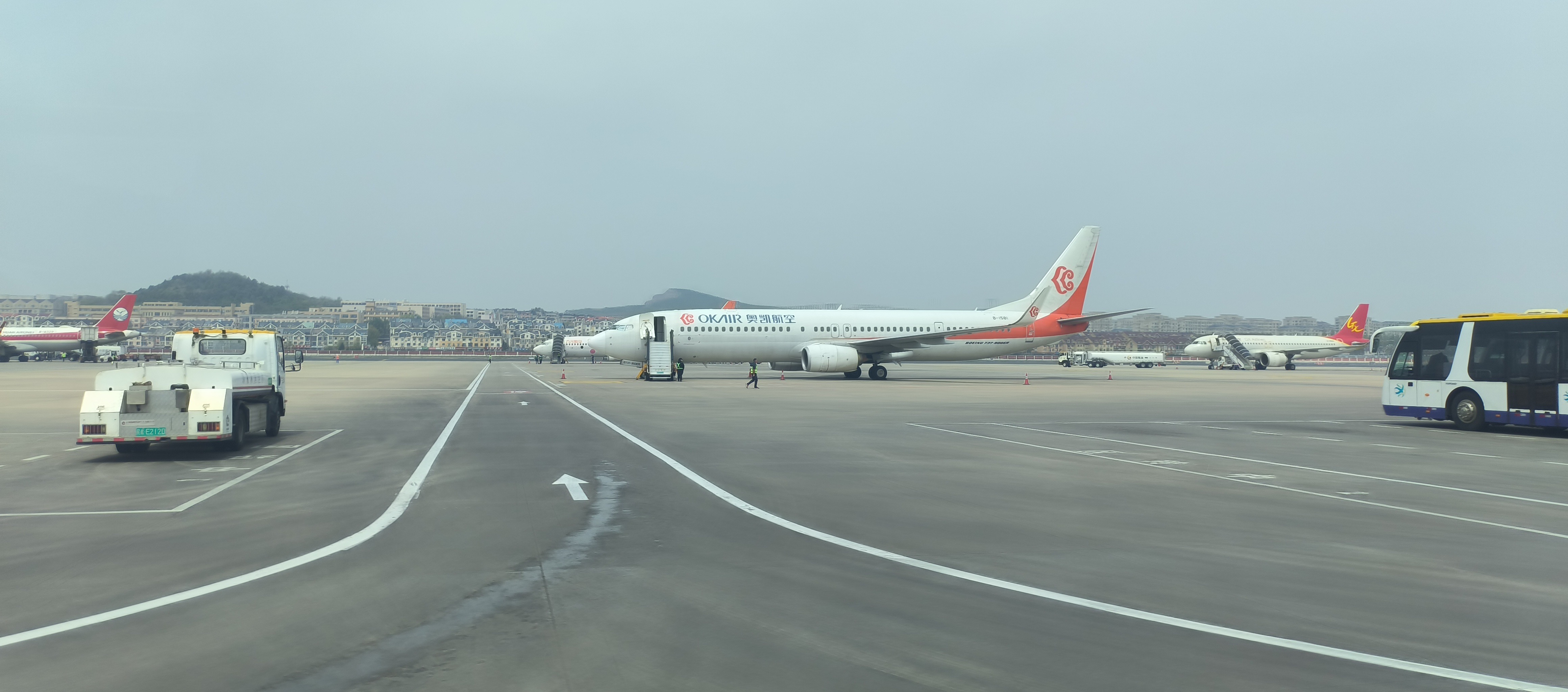 57Ͷǰ人 Ϥ񳤡MU2518òձ