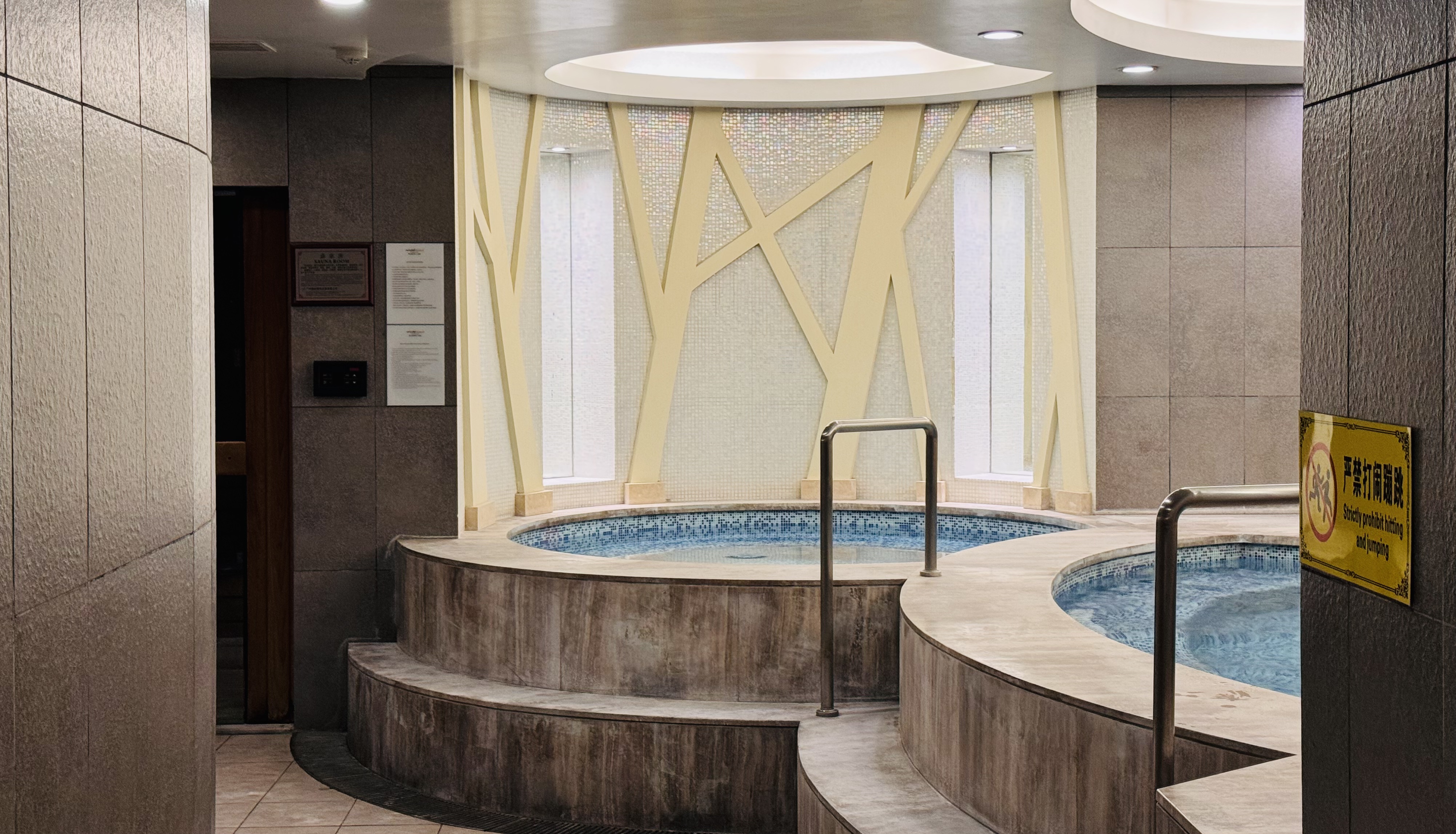 •ʿ|ɽ㰲ʿƵ(Swissotel Foshan Guan**ong)׷ס