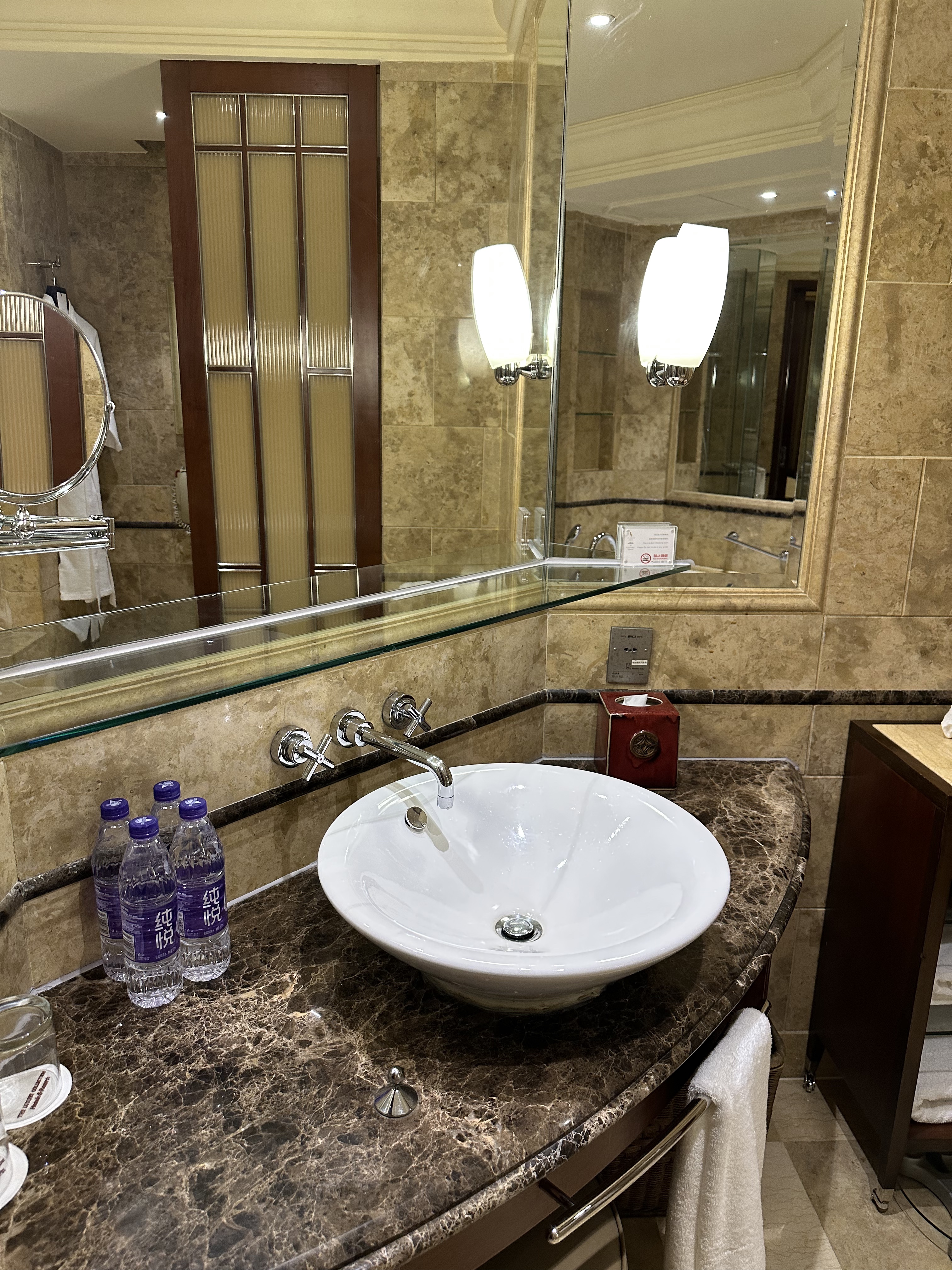 Ϻѡ-//The Hongta Hotel Luxury collection Delux King
