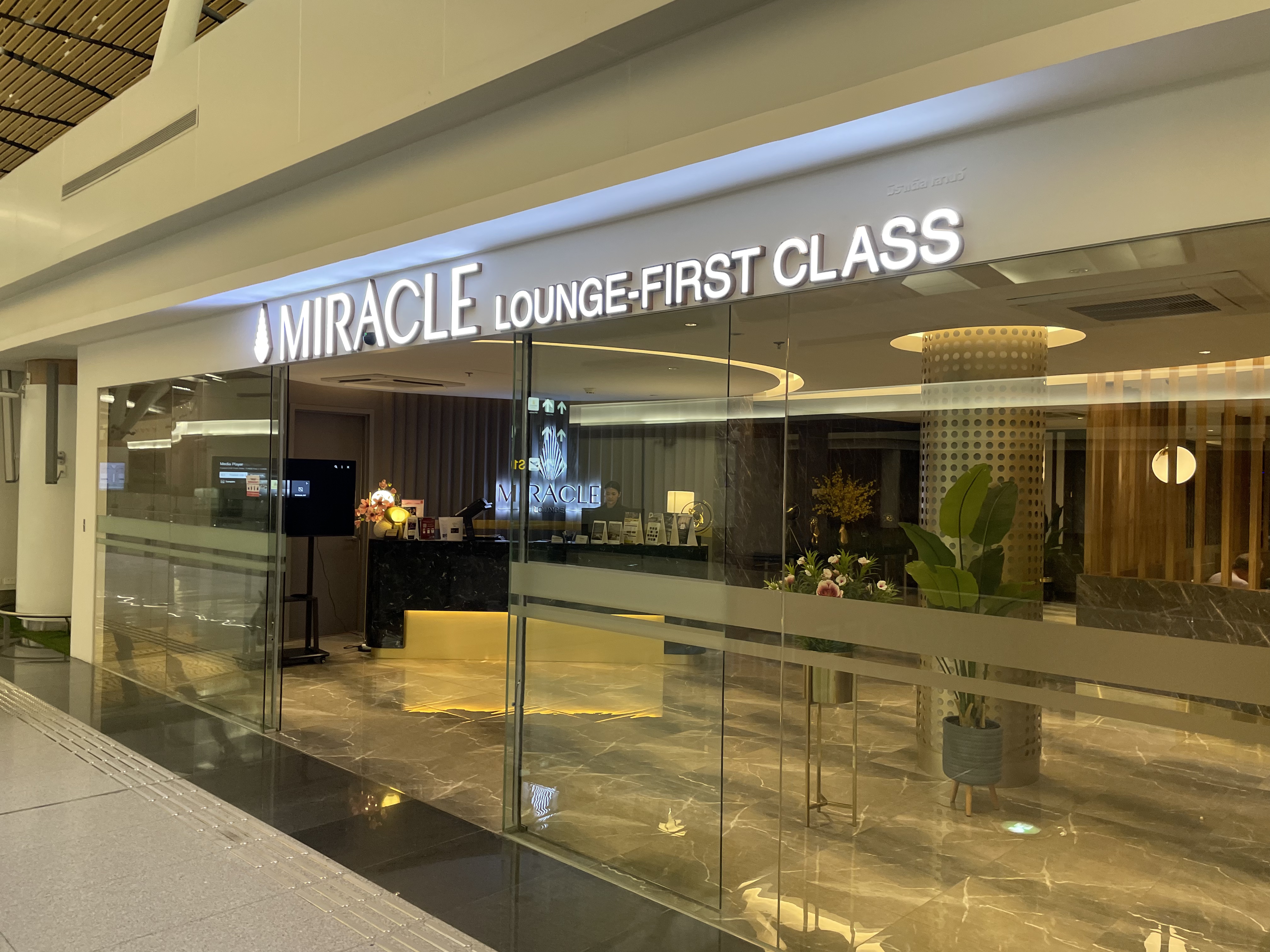 BKKMiracle First ClassϢ