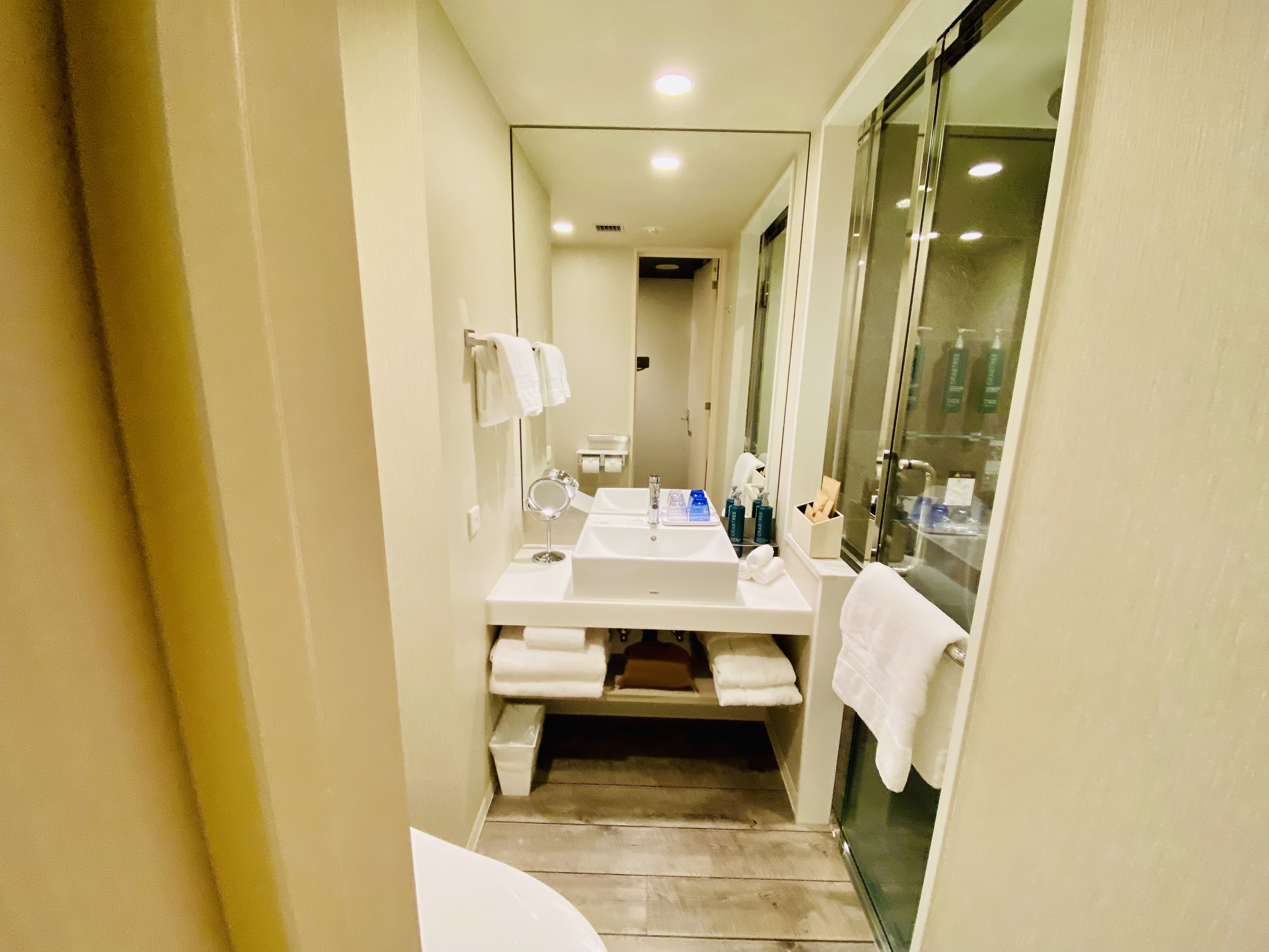 #³#Сɫ۸񲻷ơϣ־ƵDoubleTree by Hilton To...