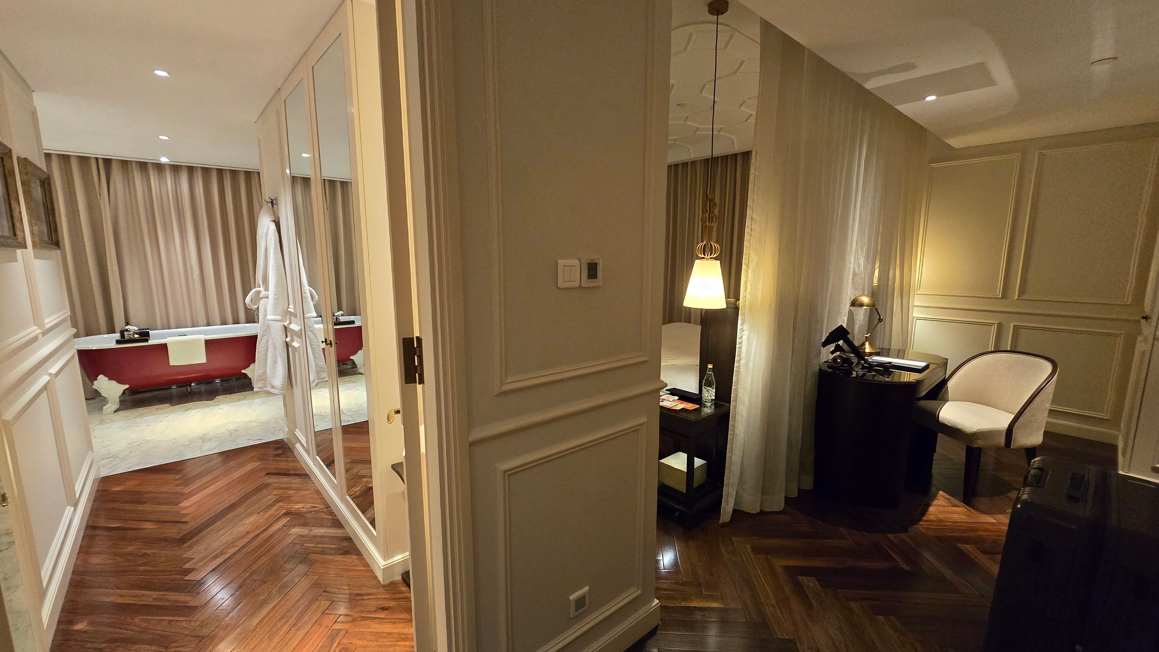 Hotel des Arts Saigon C MGallery | ־㽸Ƶ Studio׷ס