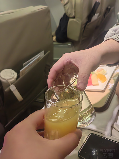 一万年没写过的飞行报告/FM9323 PVG-CGO 公务舱体验