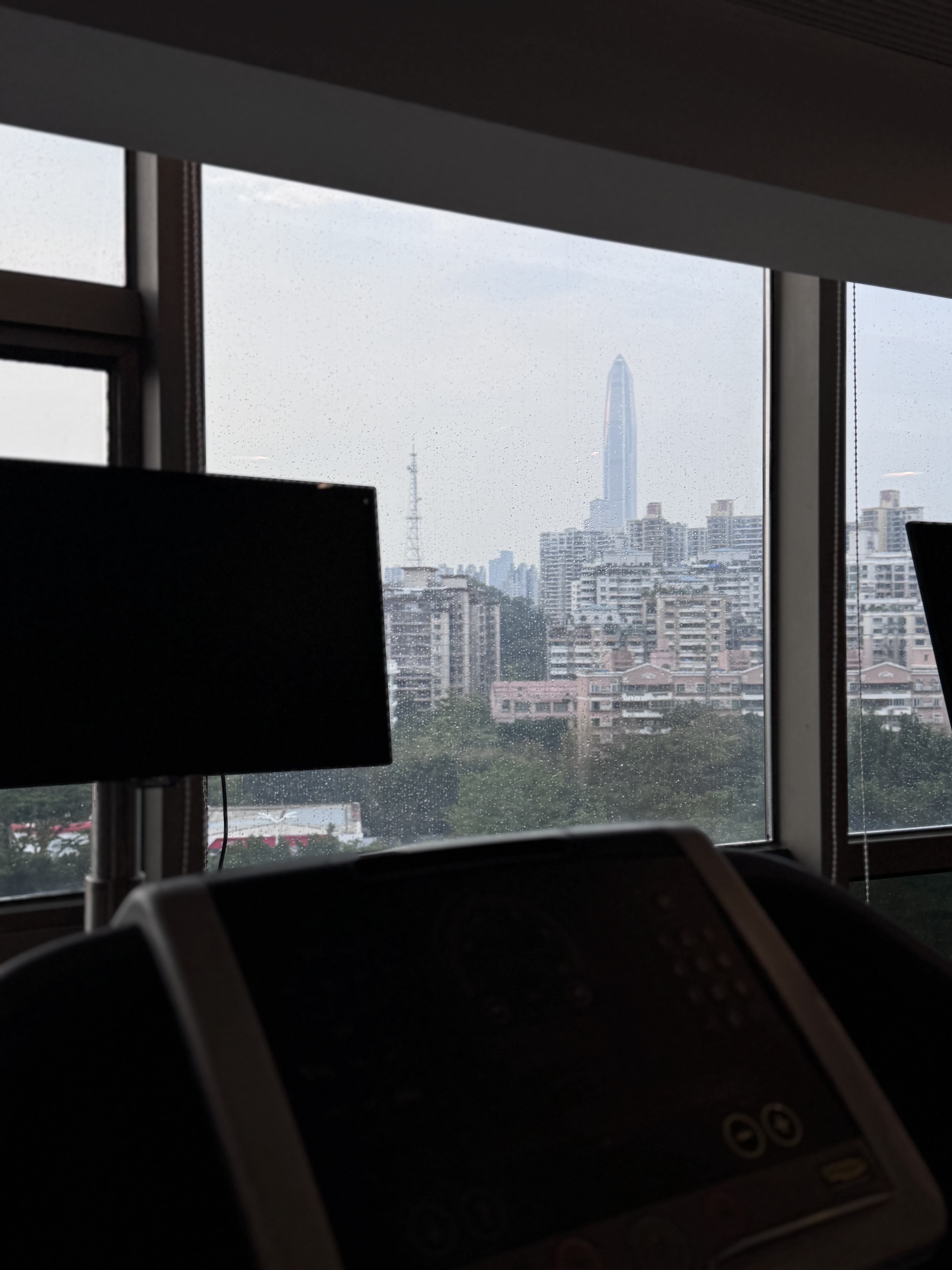 Shenzhen Four PointڸϲǾƵ߼󴲷׼ ϶ּ
