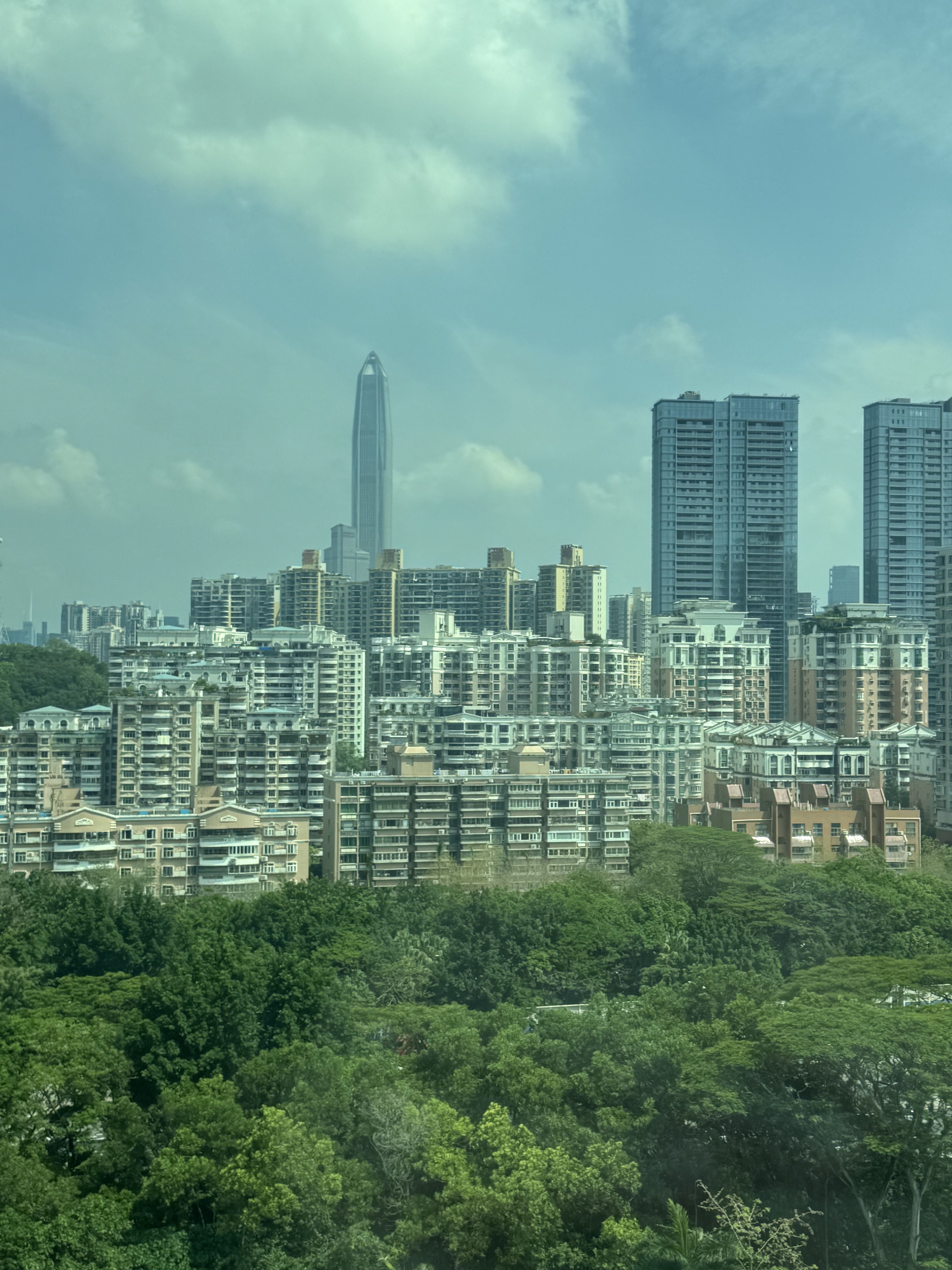 Shenzhen Four PointڸϲǾƵ߼󴲷׼ ϶ּ