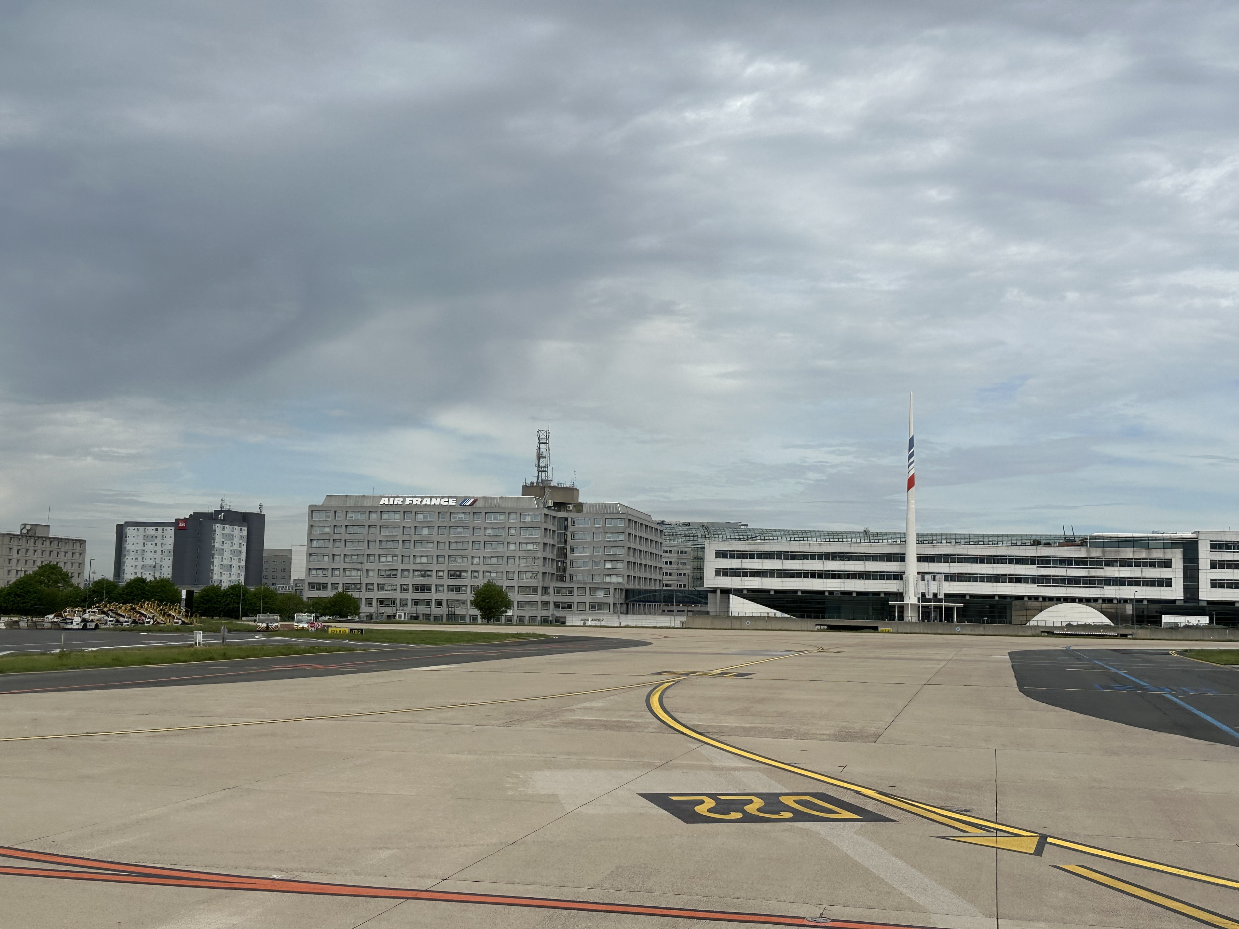 һСʱ A220 ŷڲ; AF1614 CDG-ZRH