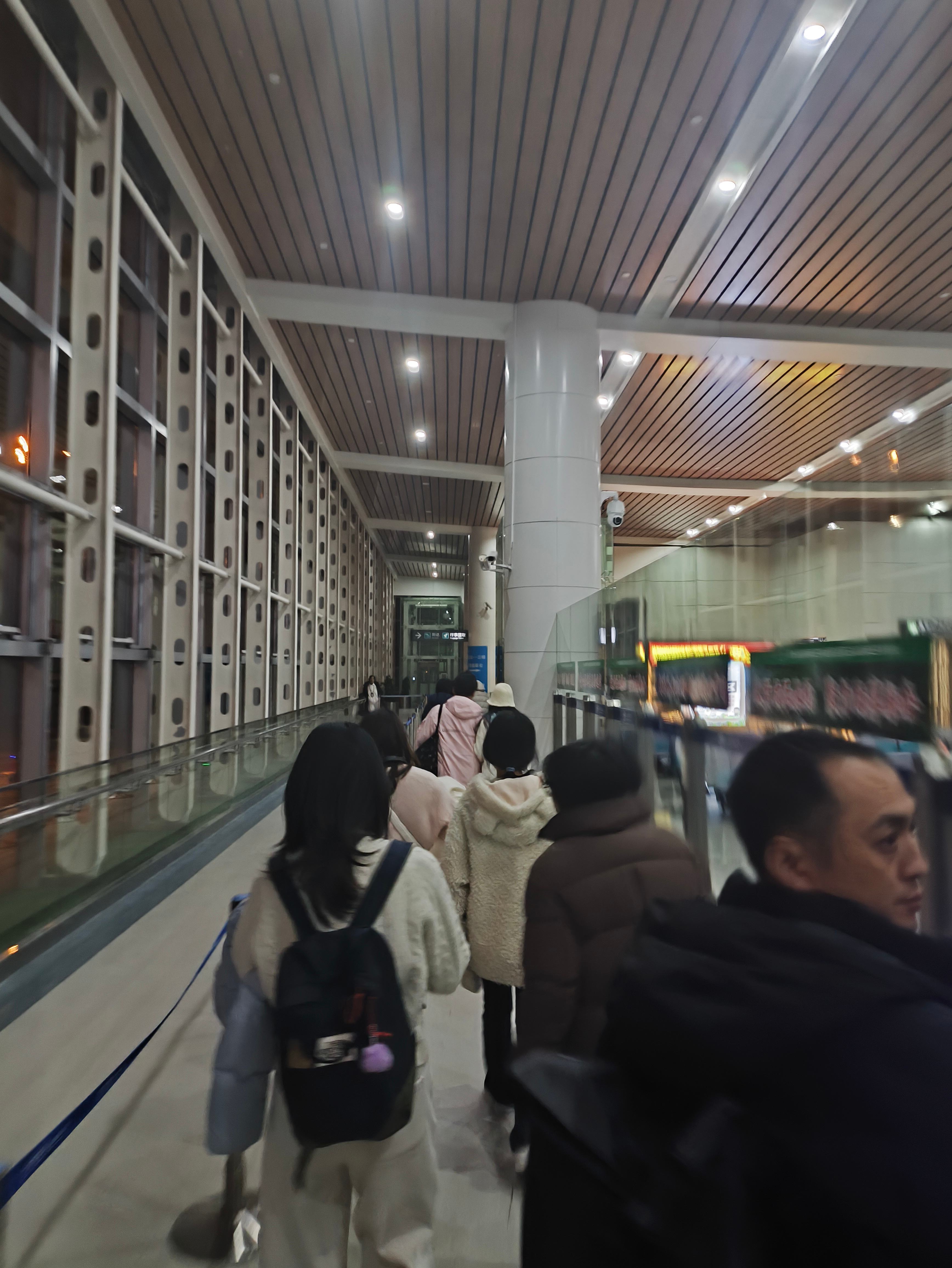ȥĩĴҵҵ溽˾-麽 HO1109 PVG-SQJ տA321-200