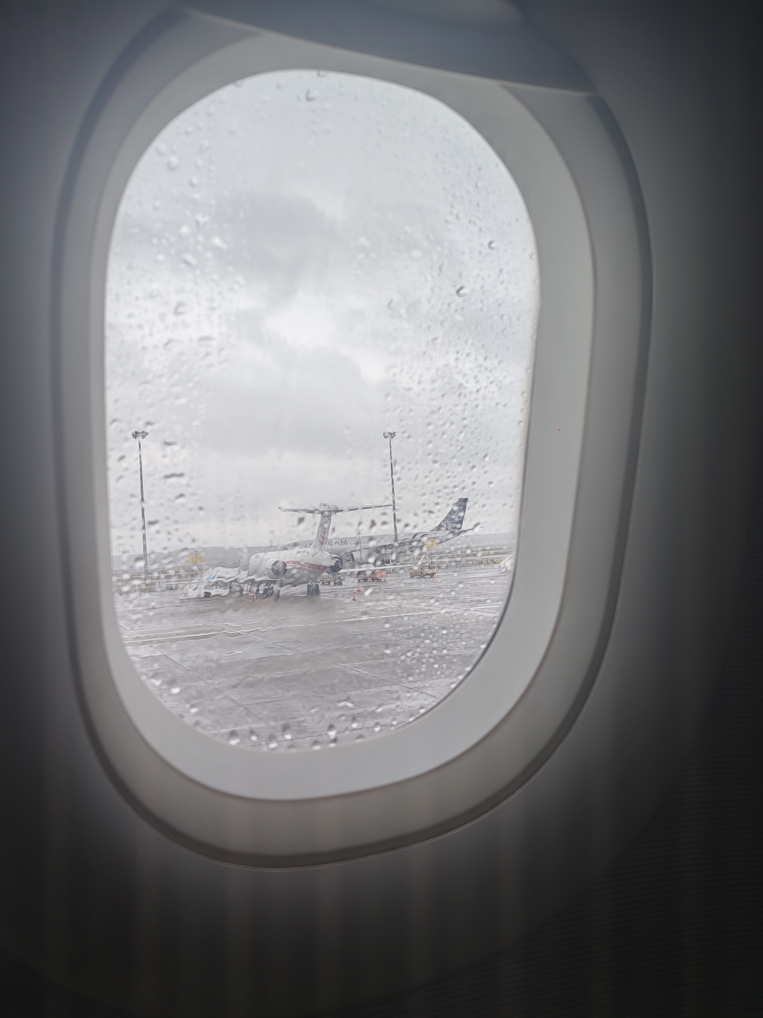 /ٵһ죬װٳ MU5427 PVG-CKGƷ߾òշб