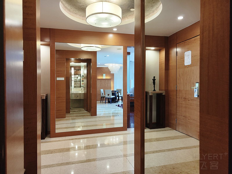 114540bL35AzL791RrItQJ.jpg