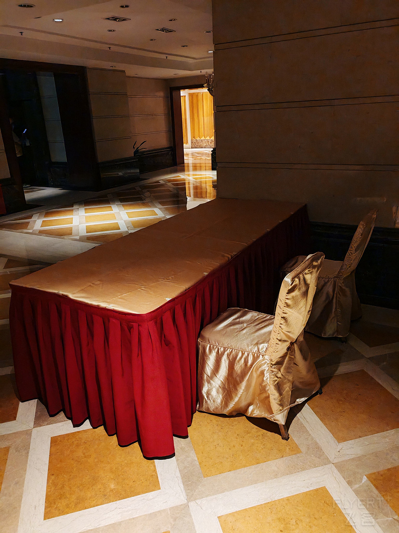 180906CaAMfFSi29msWYRz.jpg