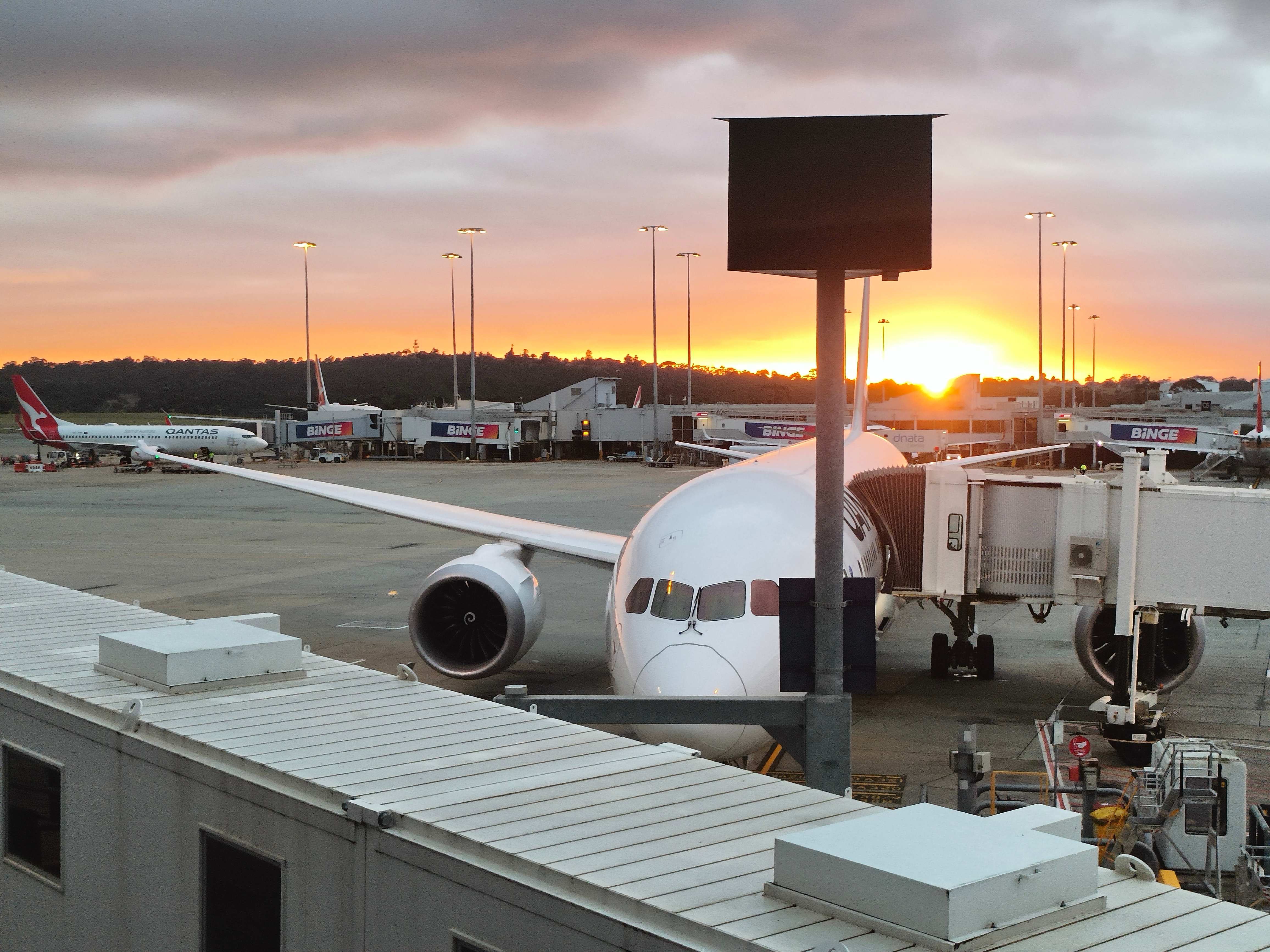 շ޺QF177òշ