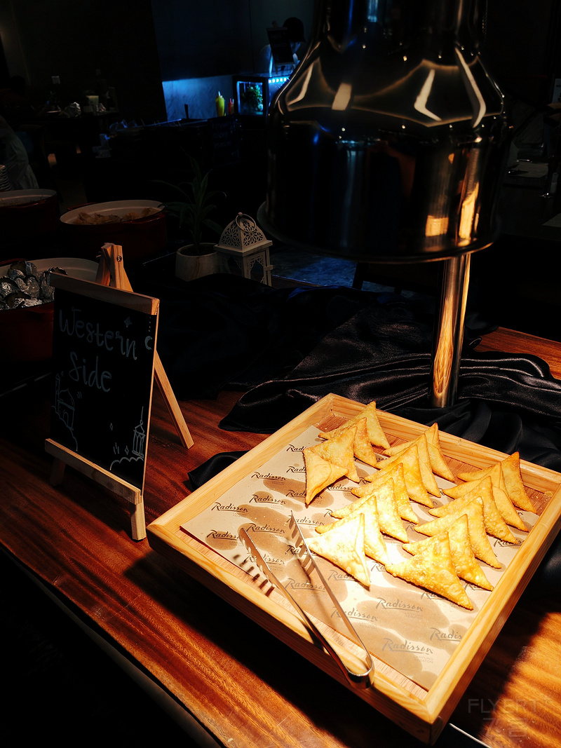 18031263geYyCtxPo4N733.jpg 18031263geYyCtxPo4N733.jpg