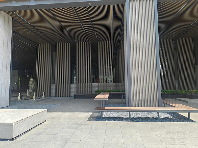 214336OqCJhbetJ89JoABu.jpg