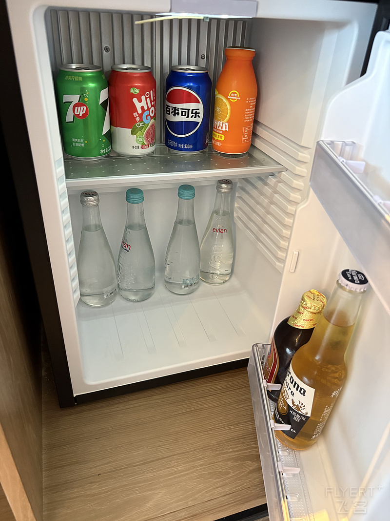 104107HLTOKMSIGLBWTBKG.png 104107HLTOKMSIGLBWTBKG.png