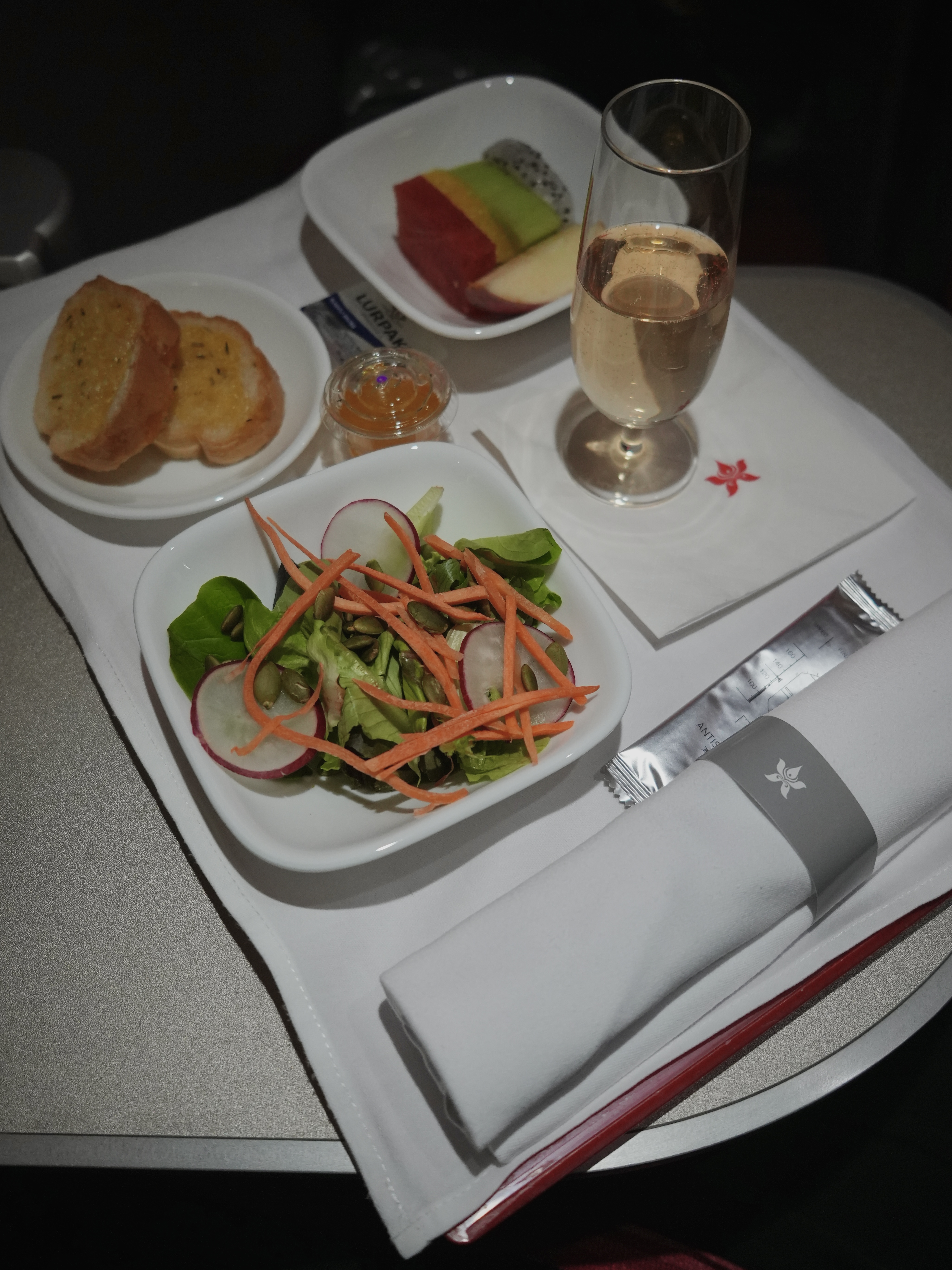 ۺ✈️🇭🇰⇌嵺🇮🇩