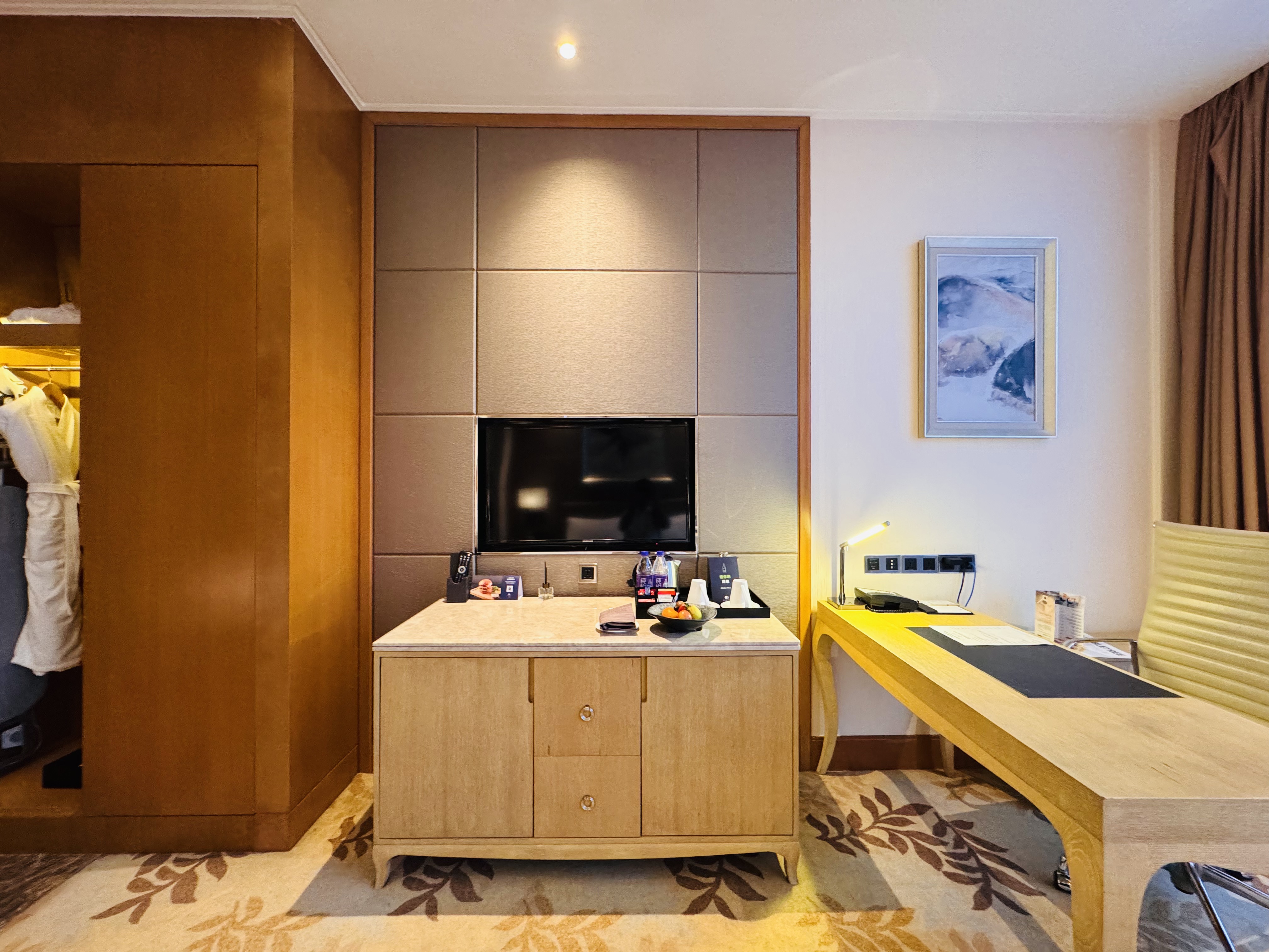 ۼ•о|ϣ־Ƶ(DoubleTree by Hilton Guangzhou)ס