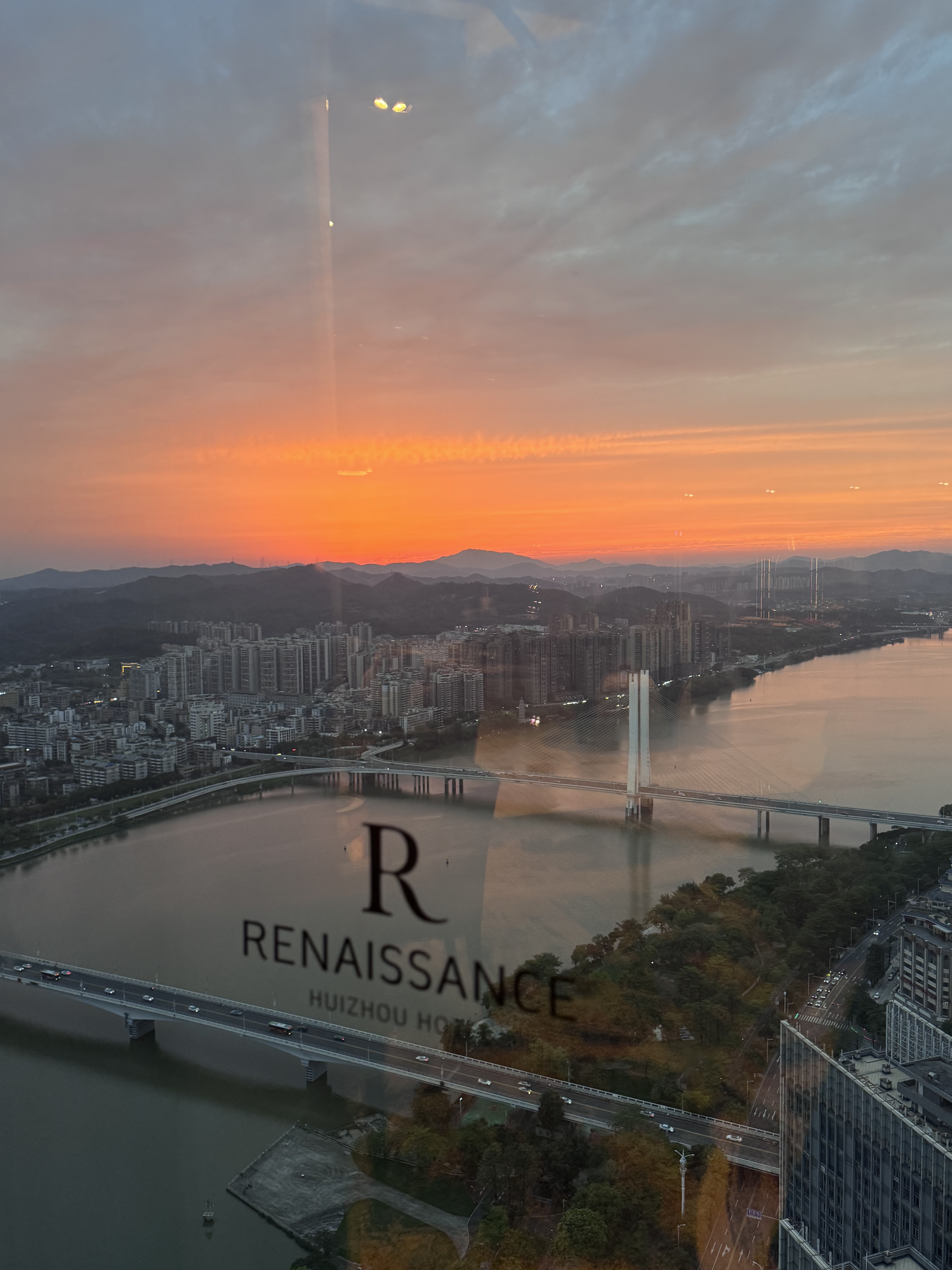 ݸƵ׷RENAISSANCE Huizhou  ϼ