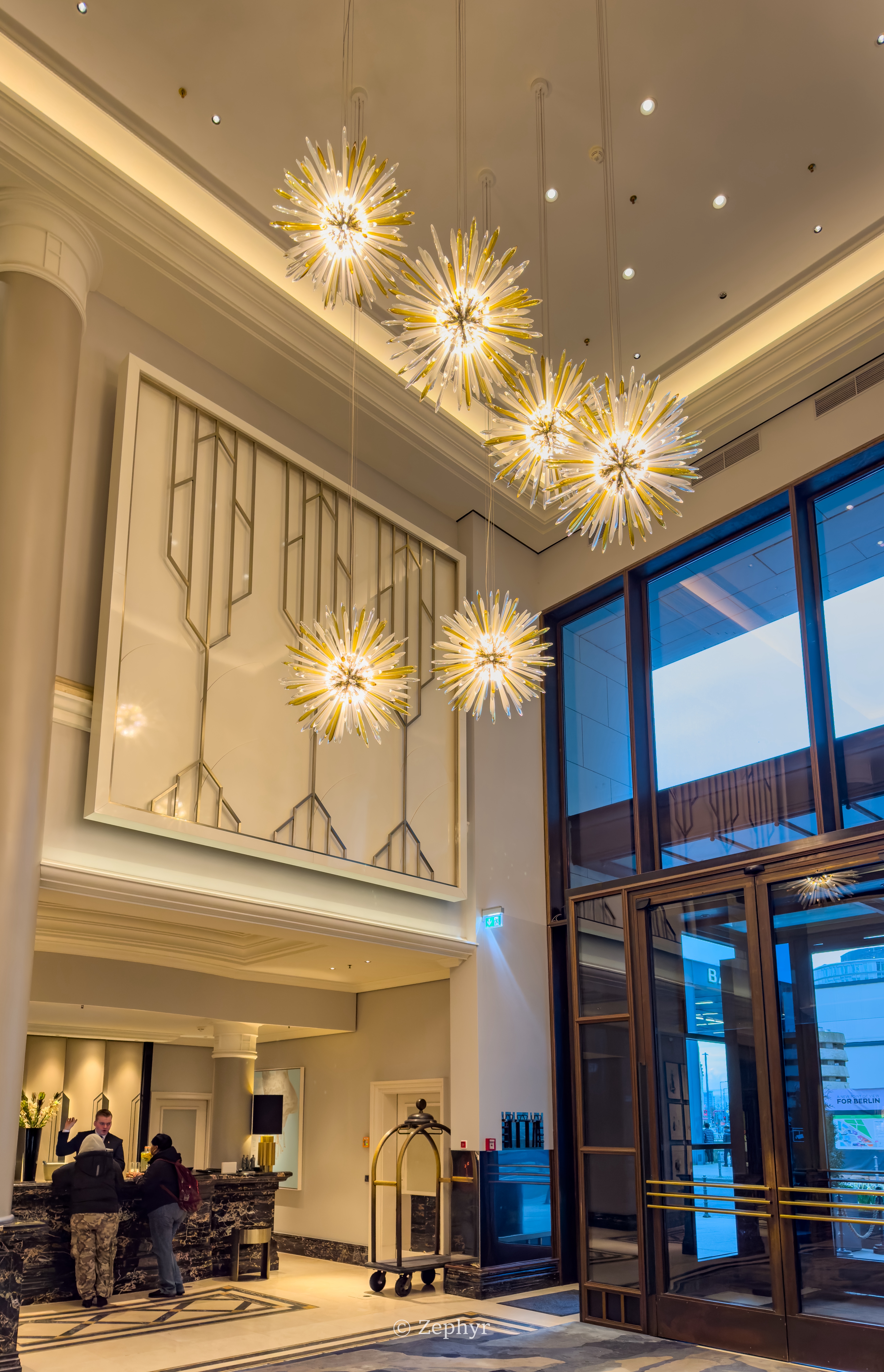 Ӳ ˼ ׷ The Ritz-Carlton, Berlin, Junior Suite