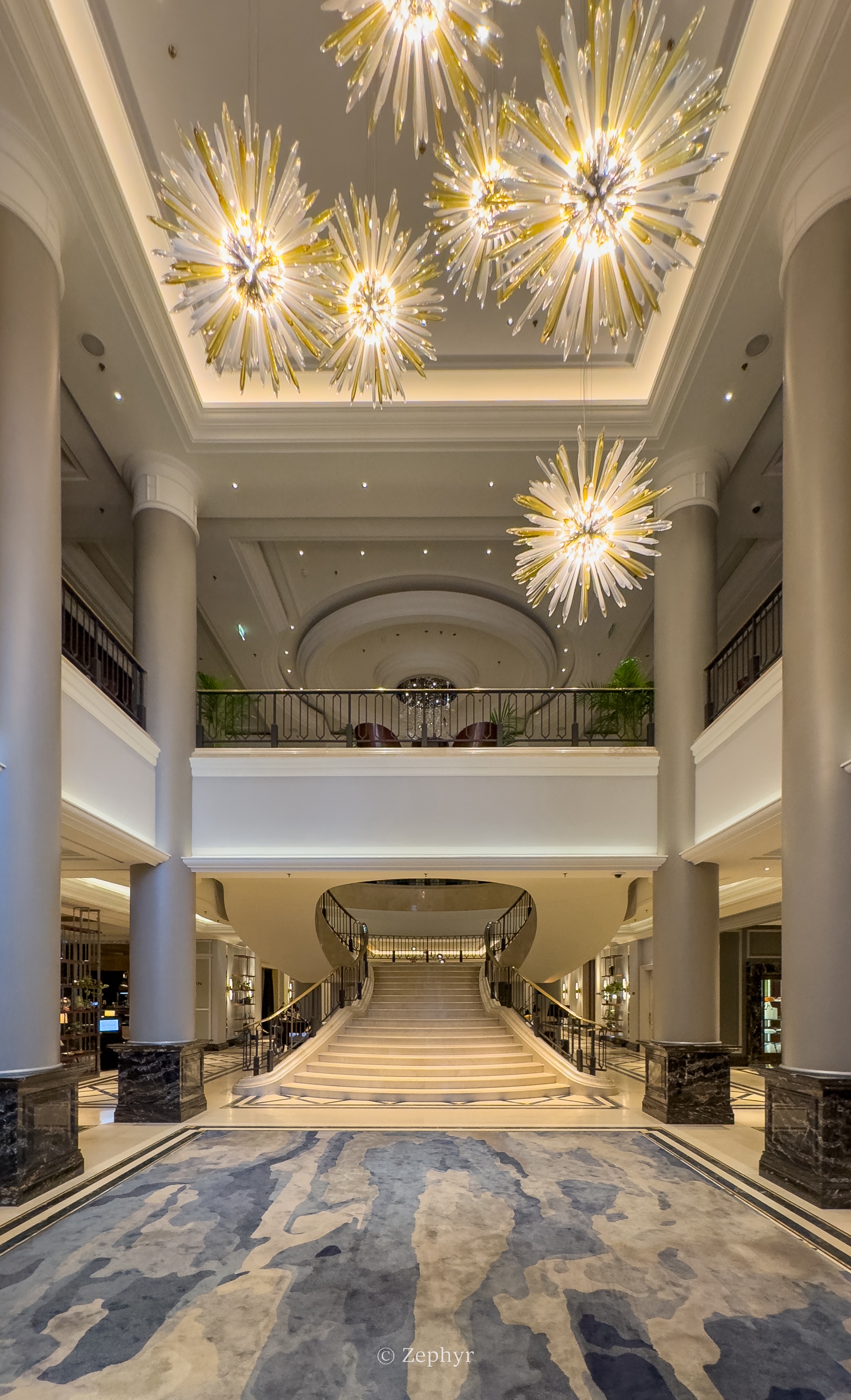 Ӳ ˼ ׷ The Ritz-Carlton, Berlin, Junior Suite