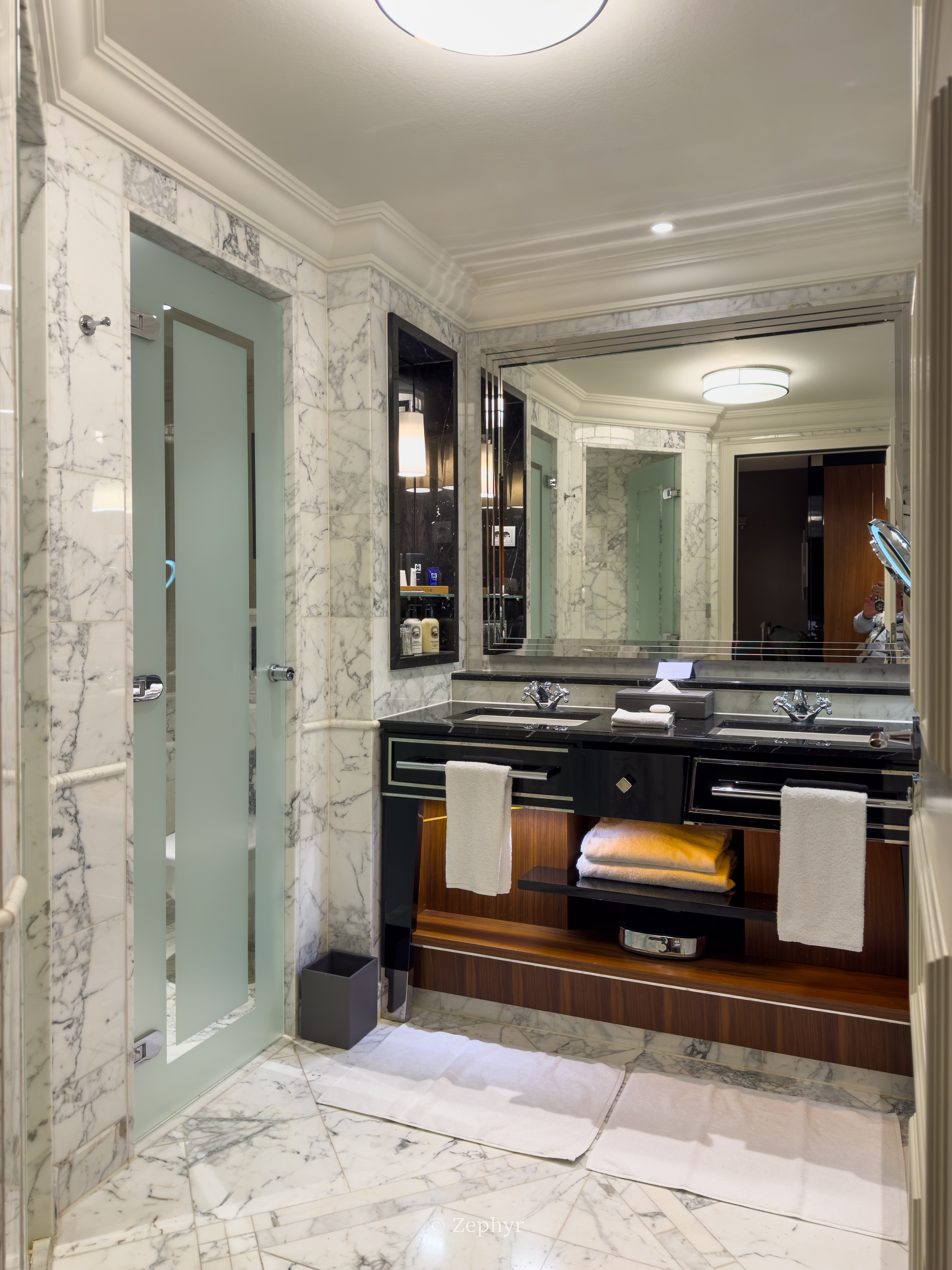 Ӳ ˼ ׷ The Ritz-Carlton, Berlin, Junior Suite