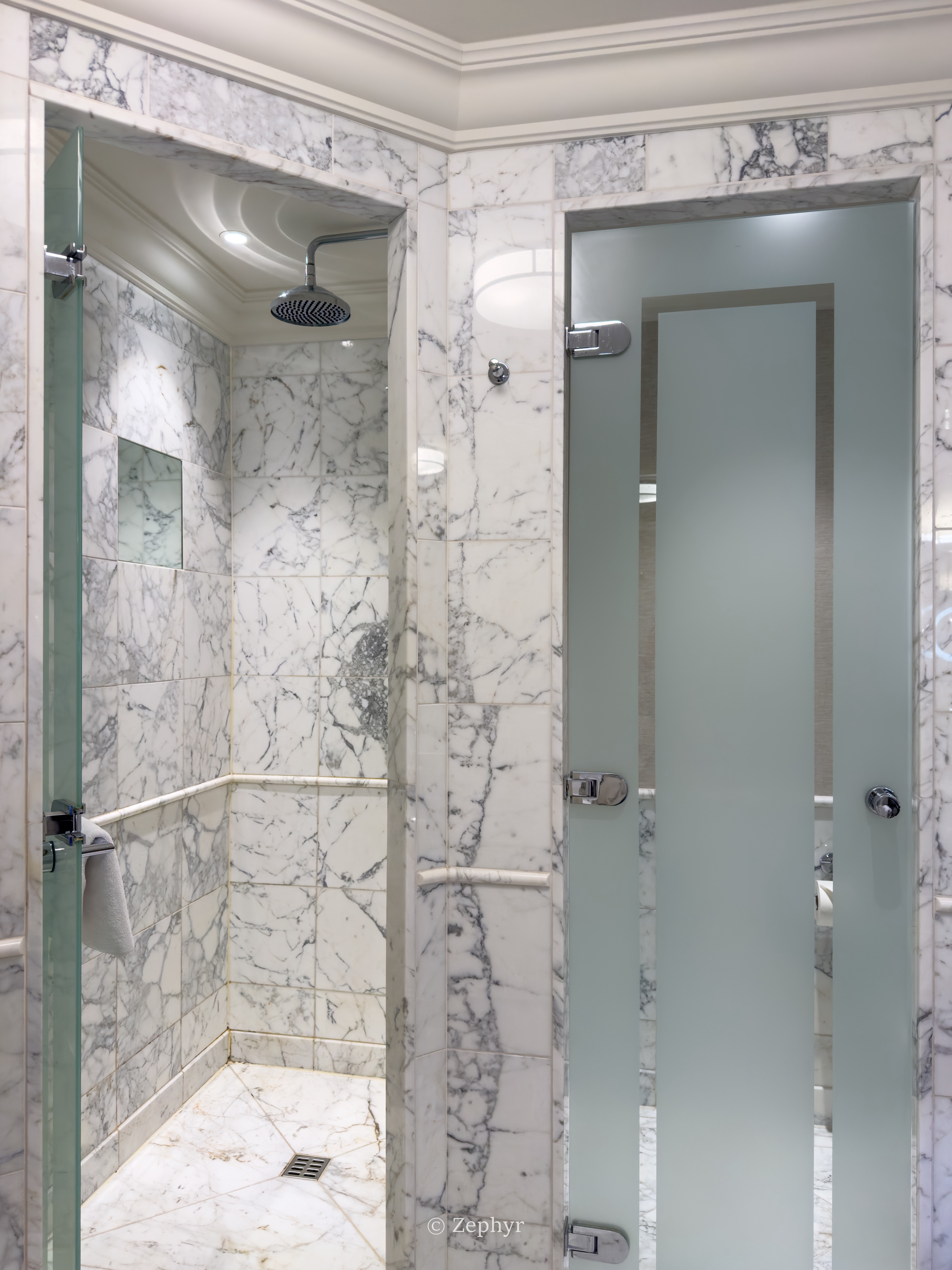 Ӳ ˼ ׷ The Ritz-Carlton, Berlin, Junior Suite