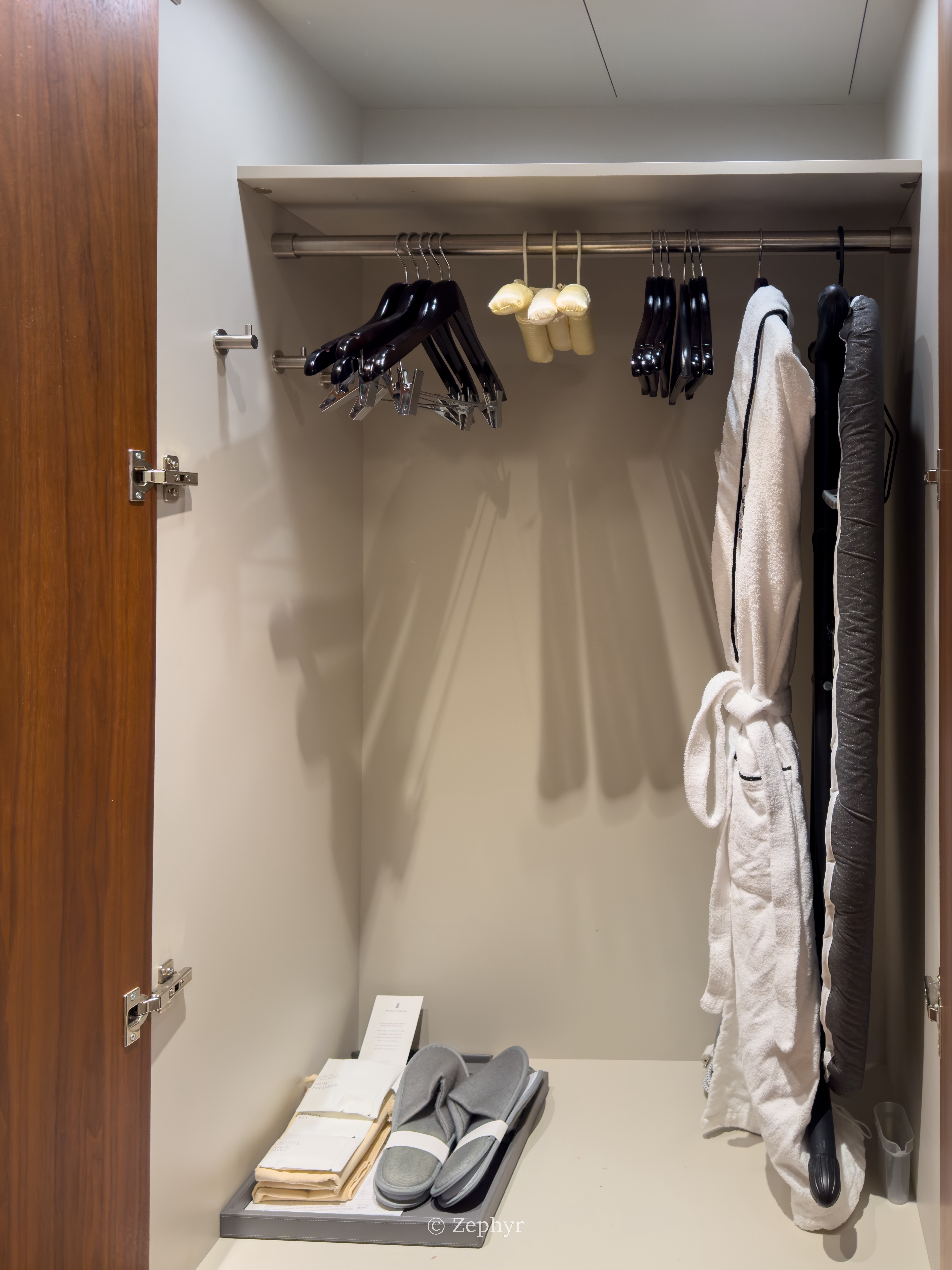 Ӳ ˼ ׷ The Ritz-Carlton, Berlin, Junior Suite