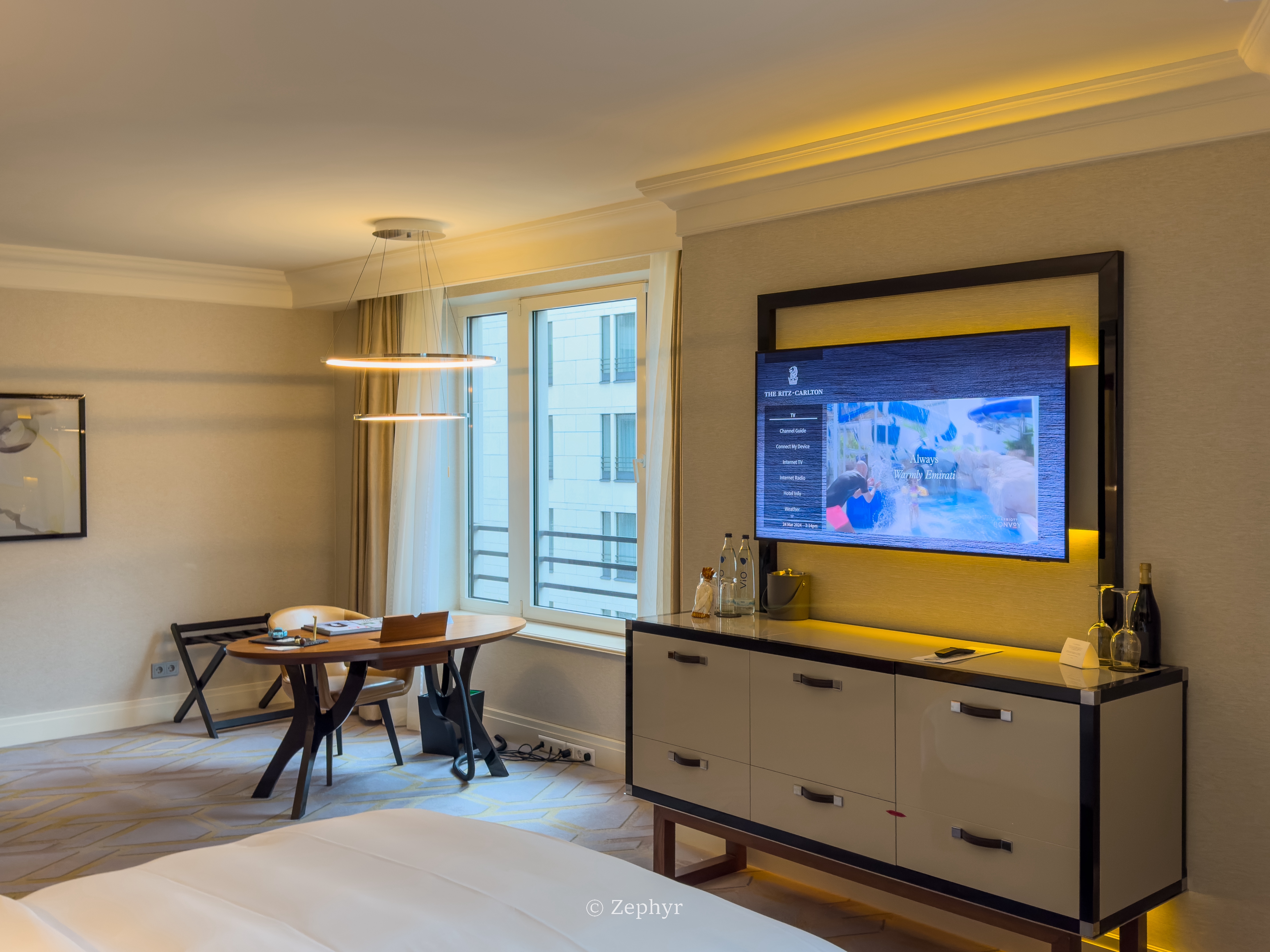 Ӳ ˼ ׷ The Ritz-Carlton, Berlin, Junior Suite