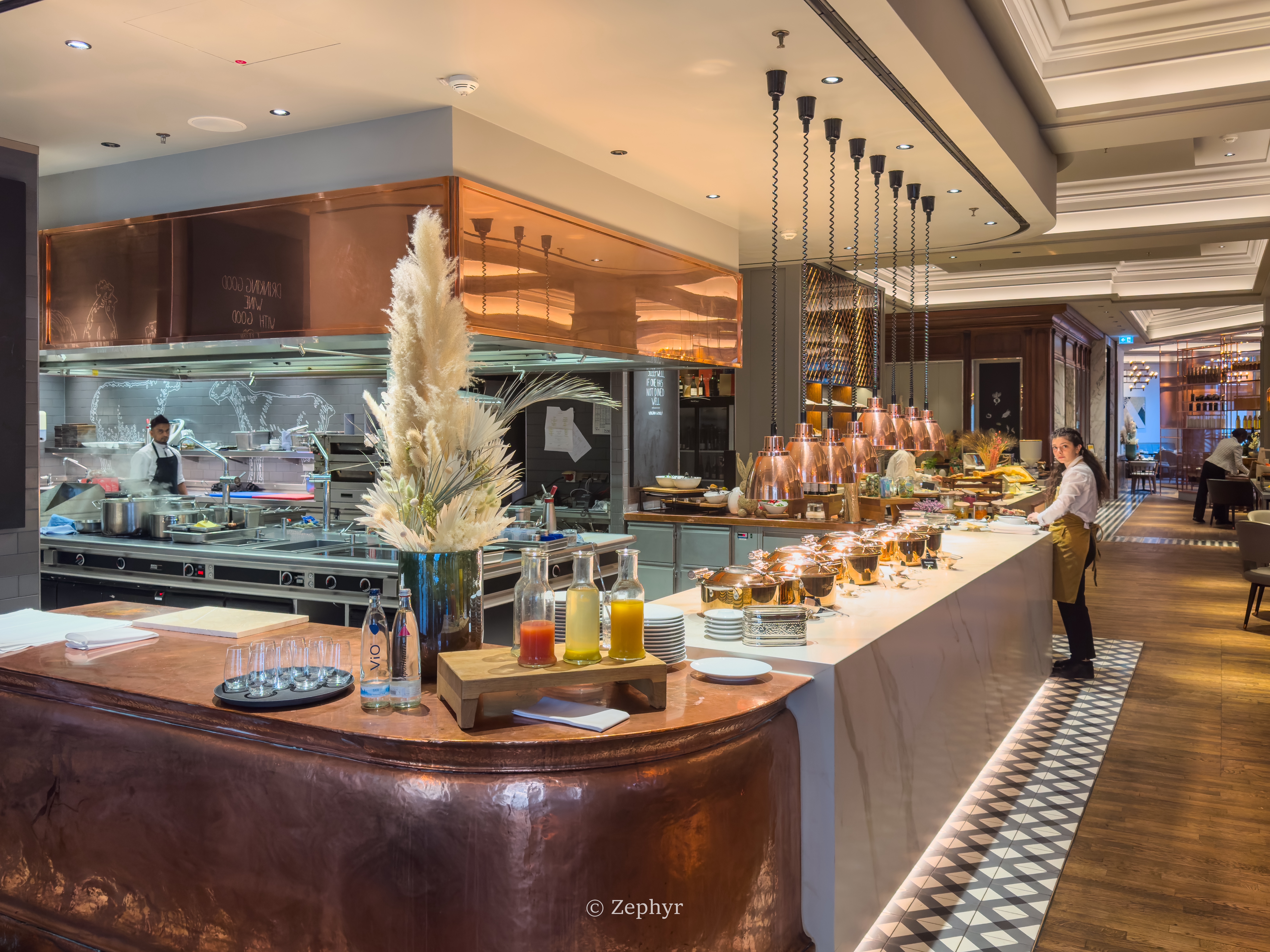 Ӳ ˼ ׷ The Ritz-Carlton, Berlin, Junior Suite