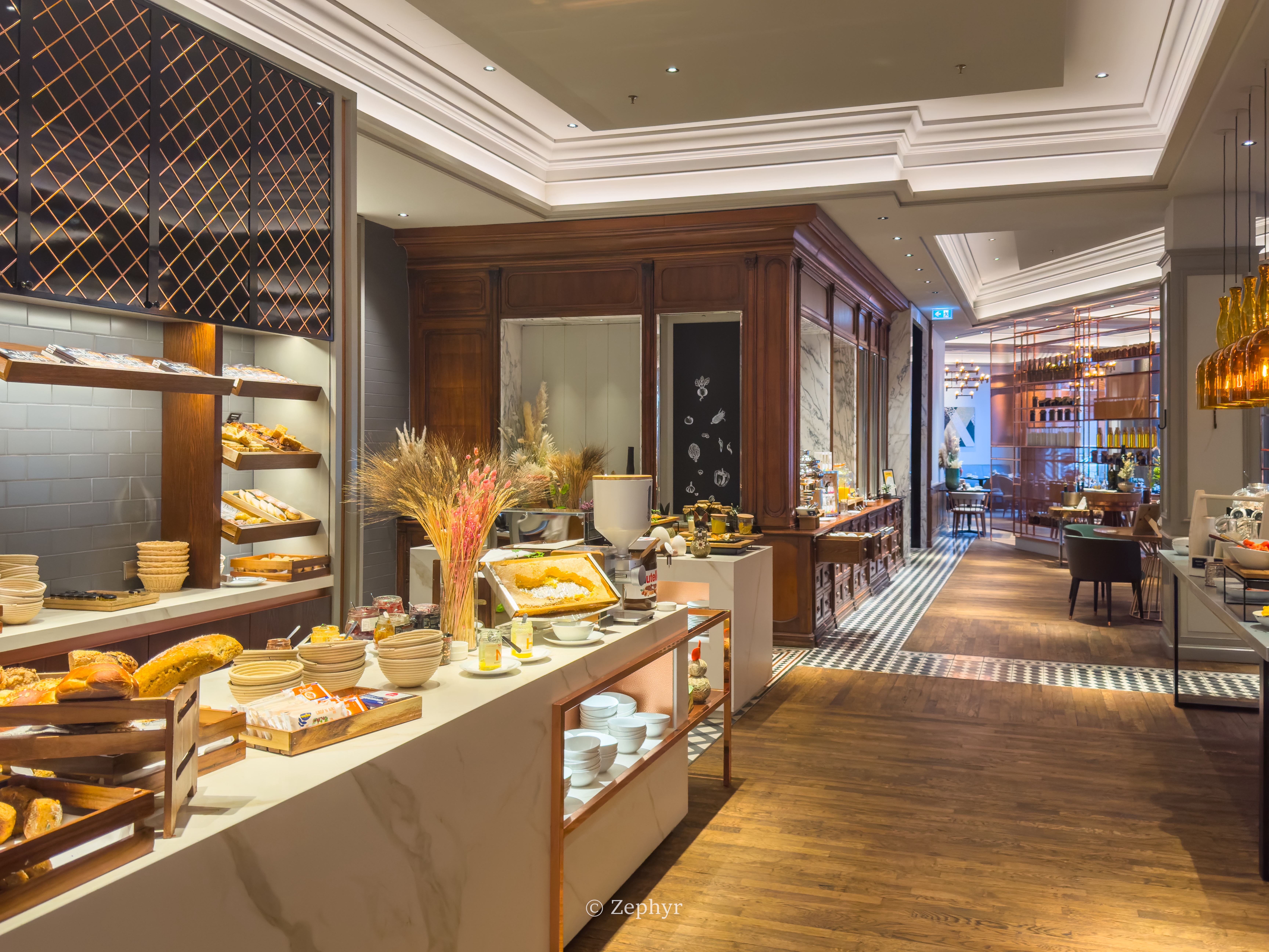 Ӳ ˼ ׷ The Ritz-Carlton, Berlin, Junior Suite