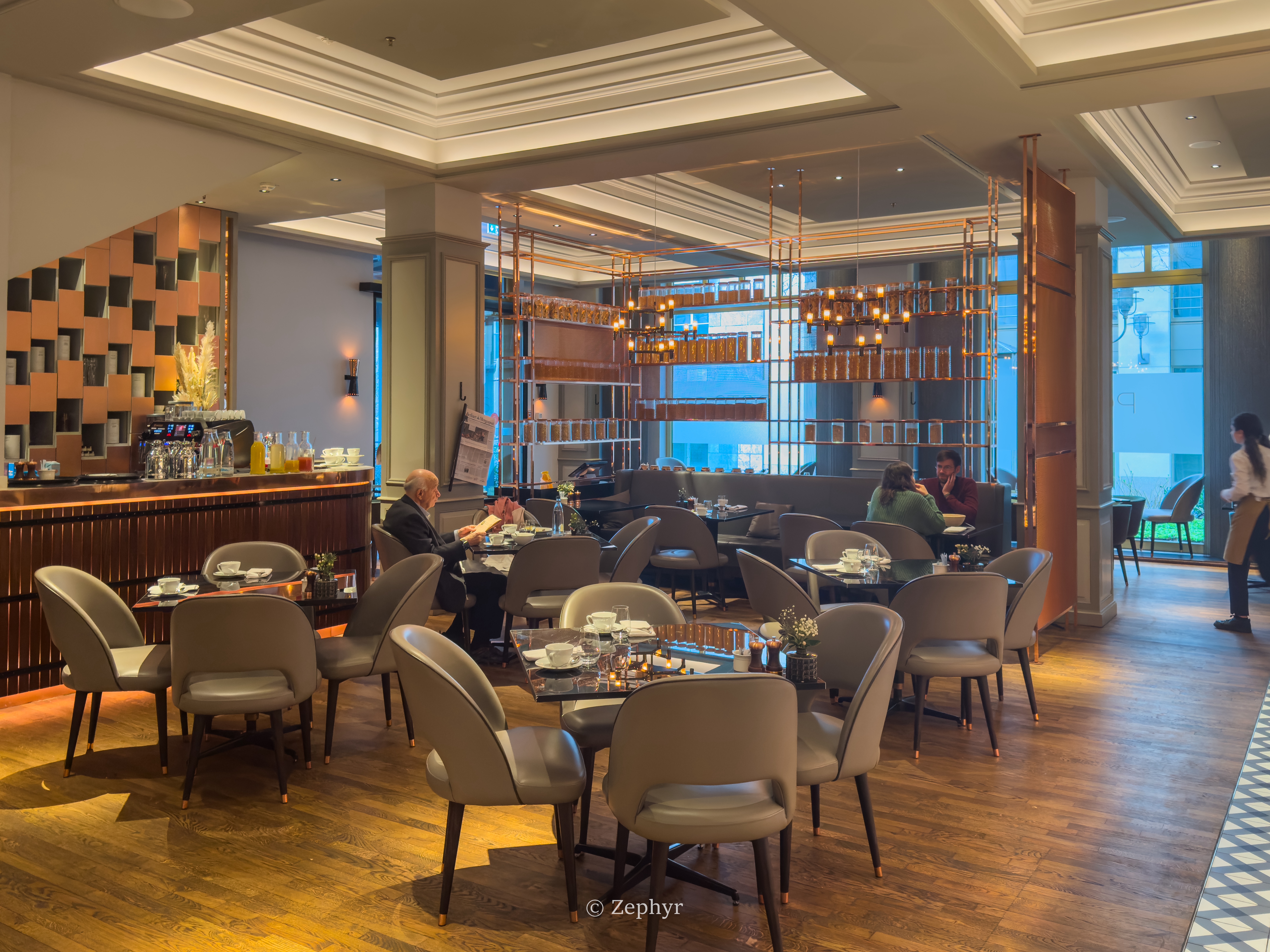 Ӳ ˼ ׷ The Ritz-Carlton, Berlin, Junior Suite