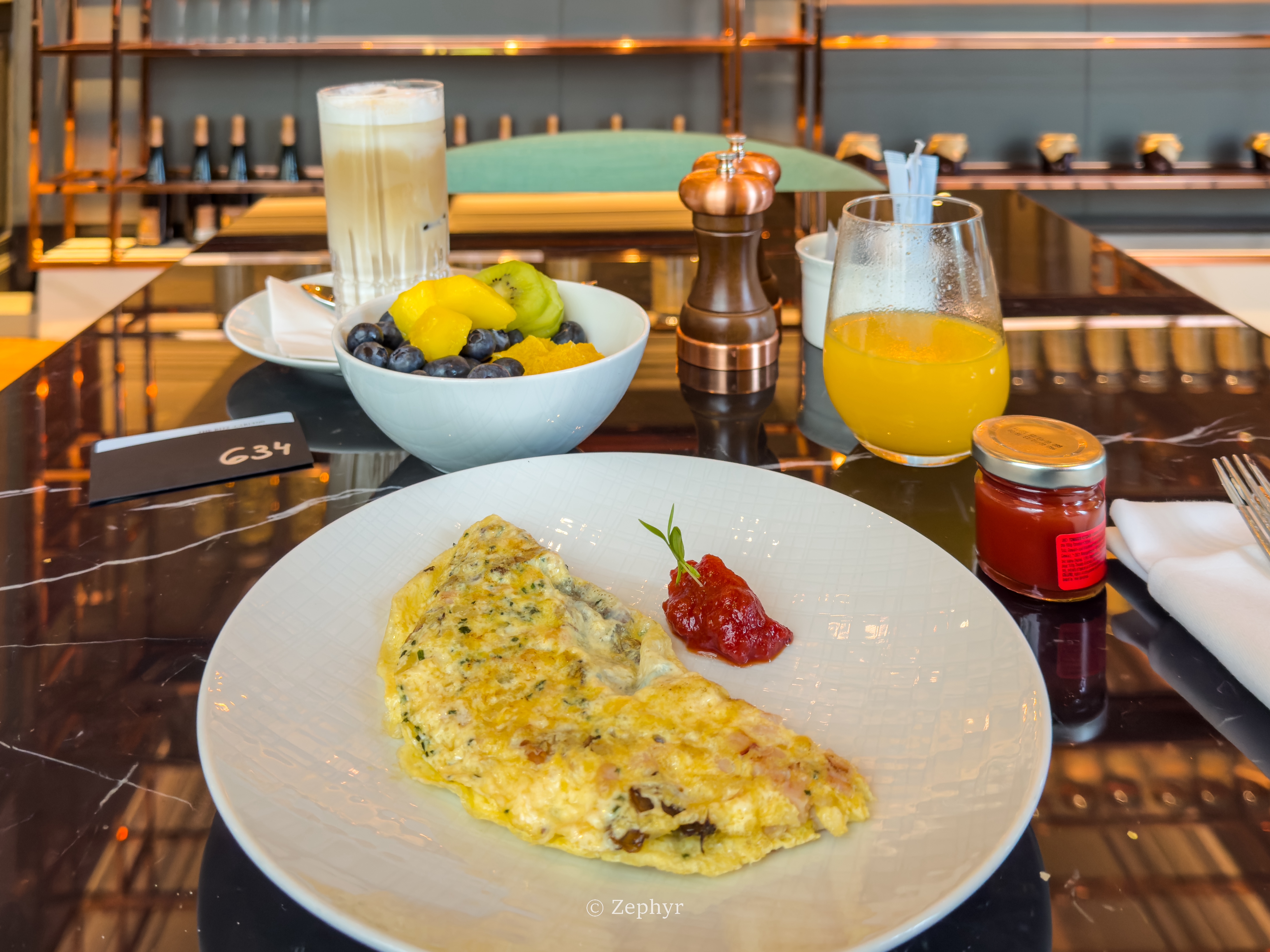 Ӳ ˼ ׷ The Ritz-Carlton, Berlin, Junior Suite